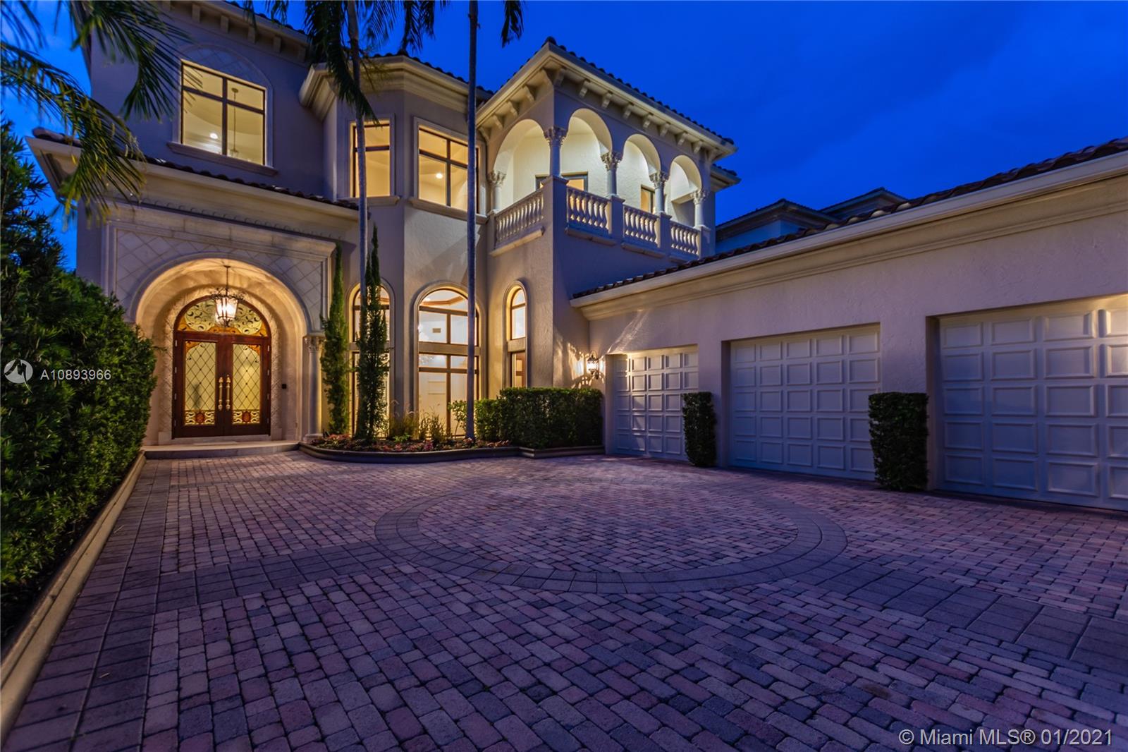 MIZNER LAKE ESTATES - Residential