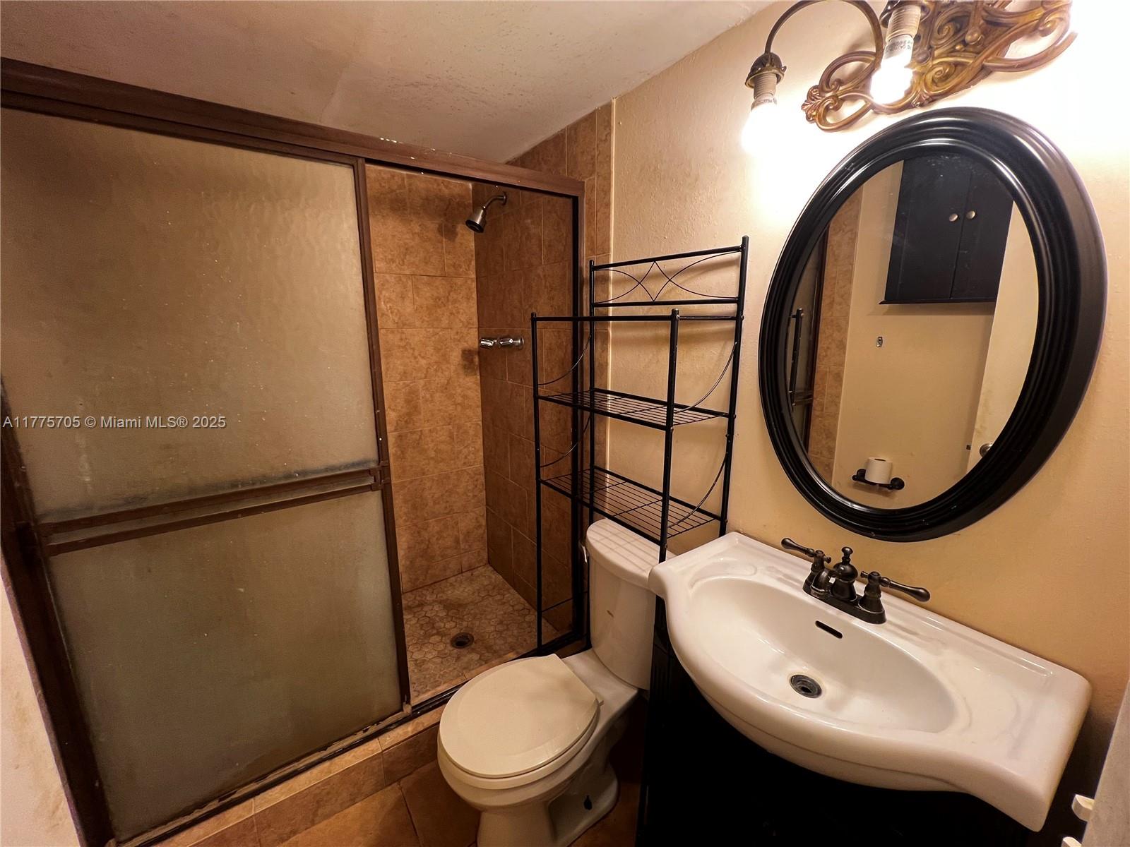 ROYAL OAKS CONDO - Residential