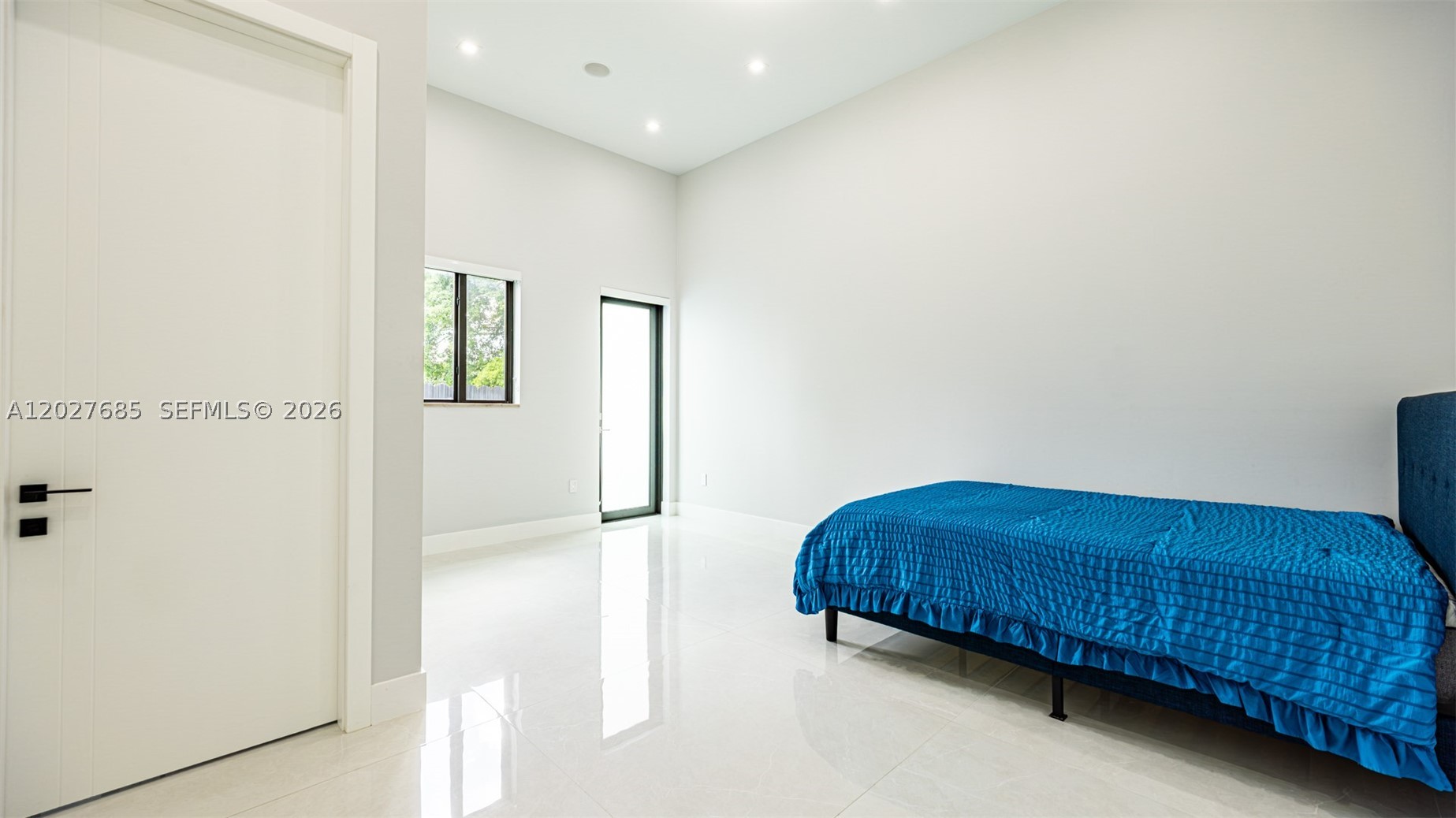 WESTWOOD LAKE 8TH ADDN - Residential