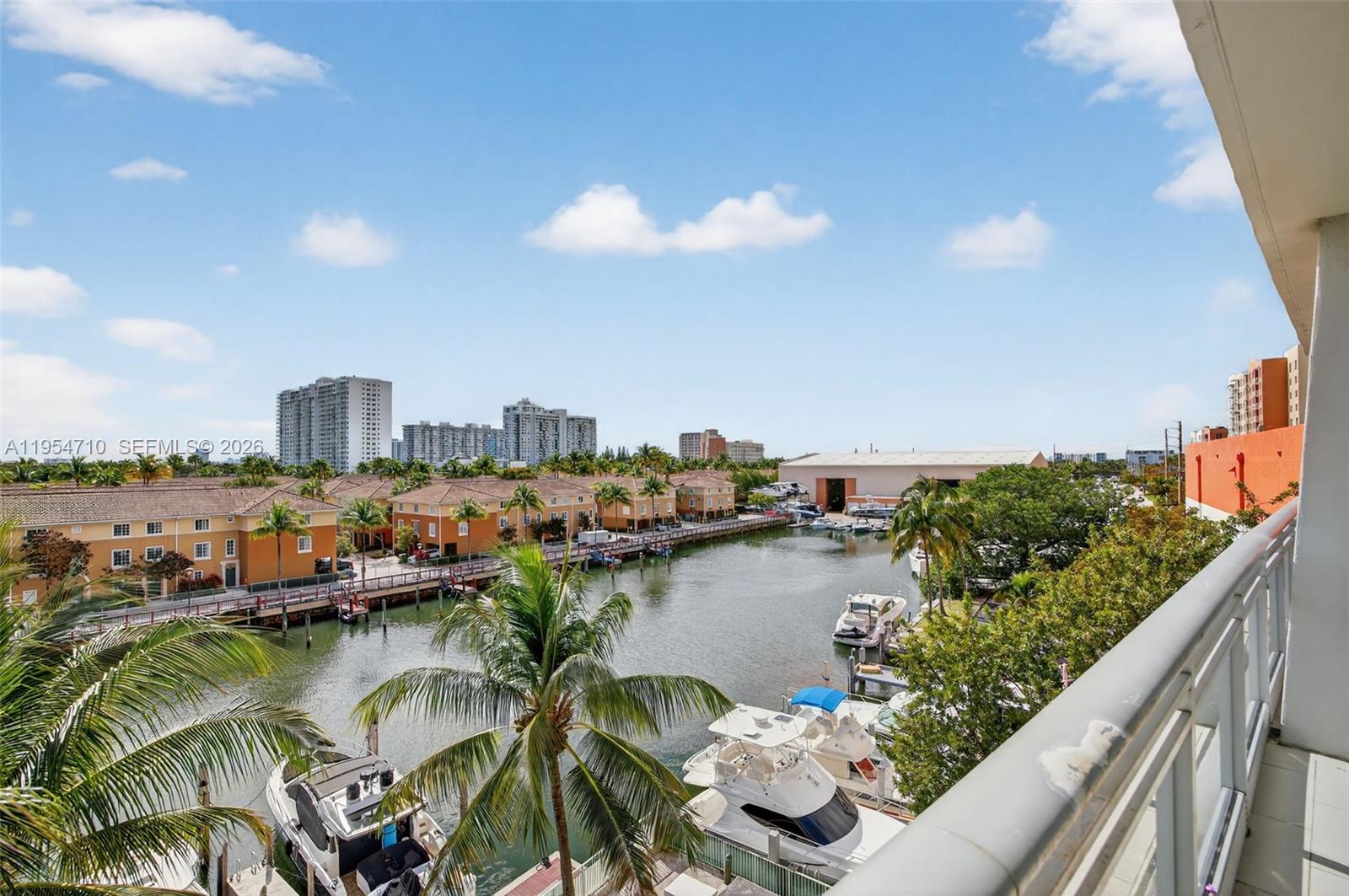 ARTECH RESIDENCES AT AVEN - Residential