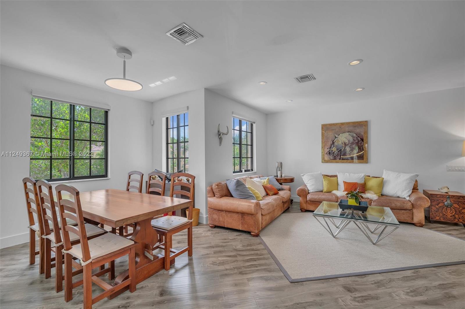 MARIPOSA POINTE AT WESTON - Residential