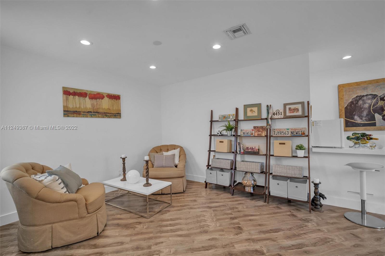 MARIPOSA POINTE AT WESTON - Residential