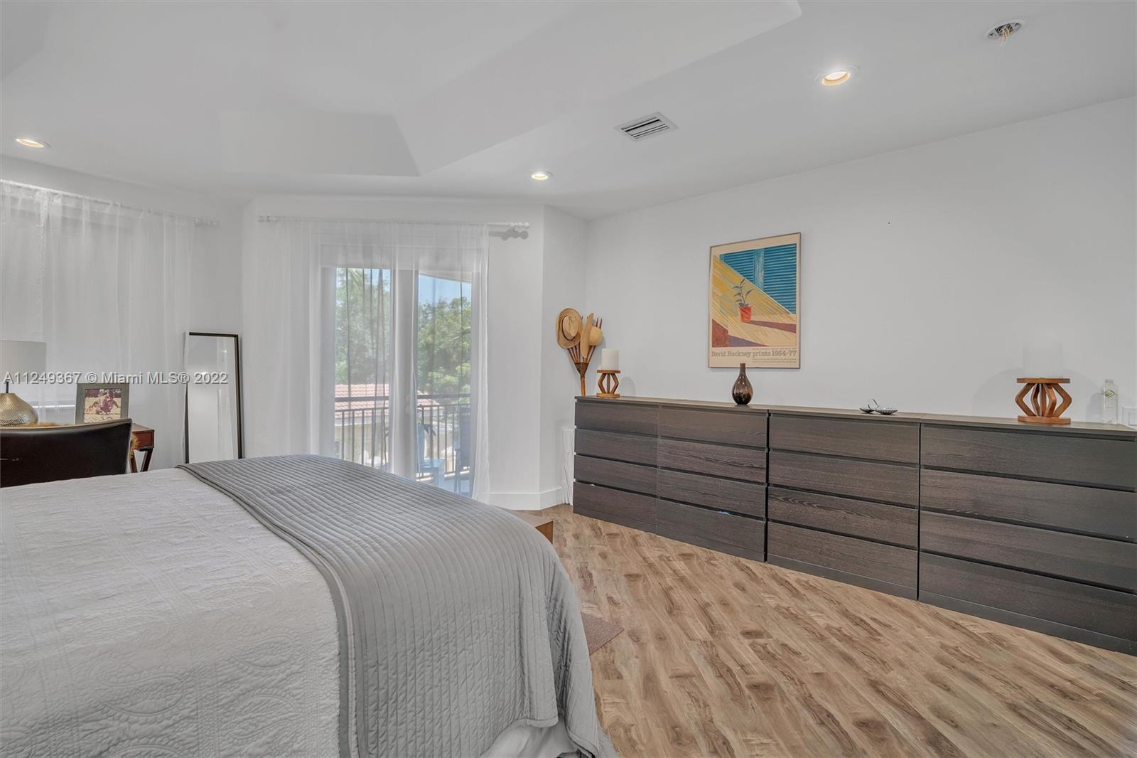 MARIPOSA POINTE AT WESTON - Residential