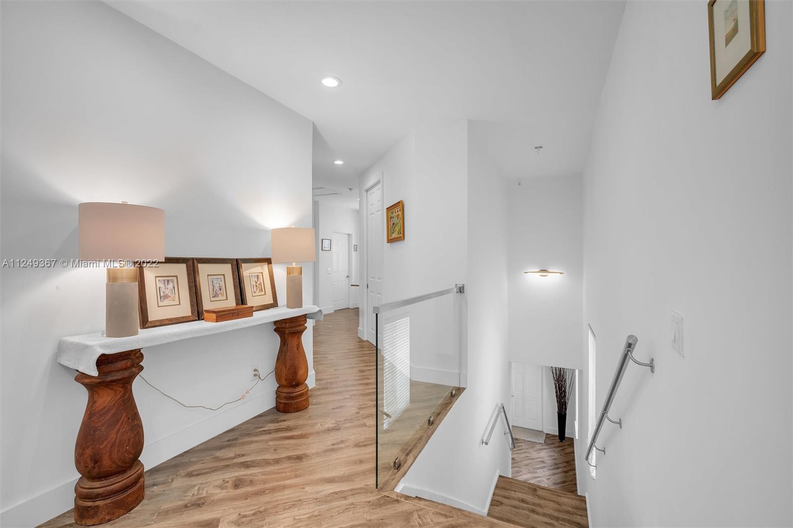 MARIPOSA POINTE AT WESTON - Residential