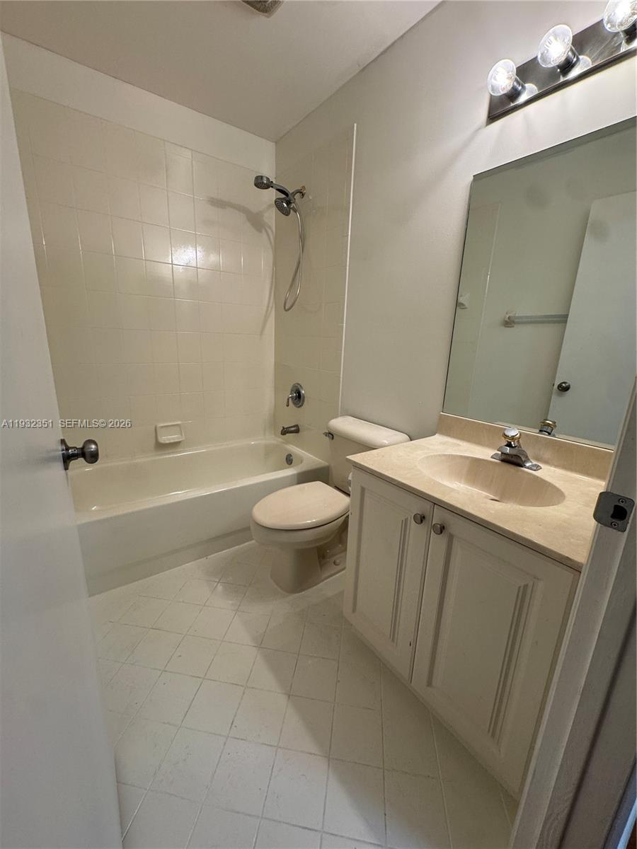 PEMBROKE PINES REGIONAL - Residential Lease