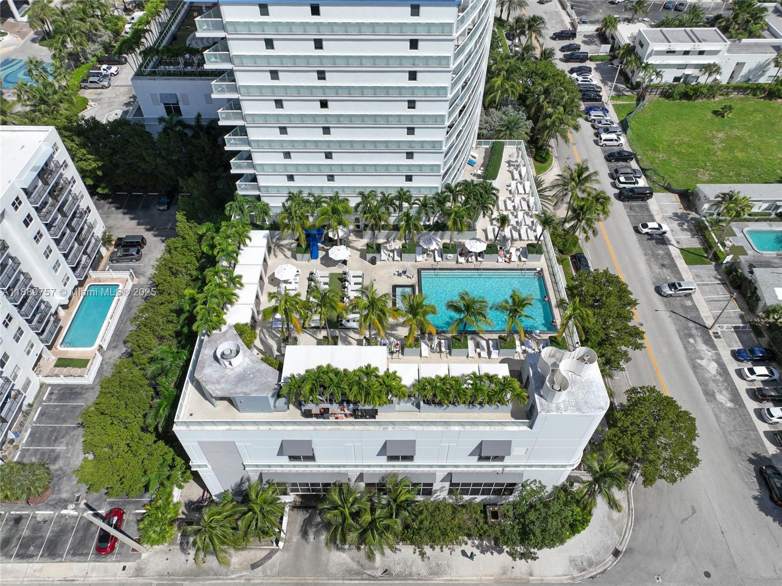 FORT LAUDERDALE RESIDENCE - Residential
