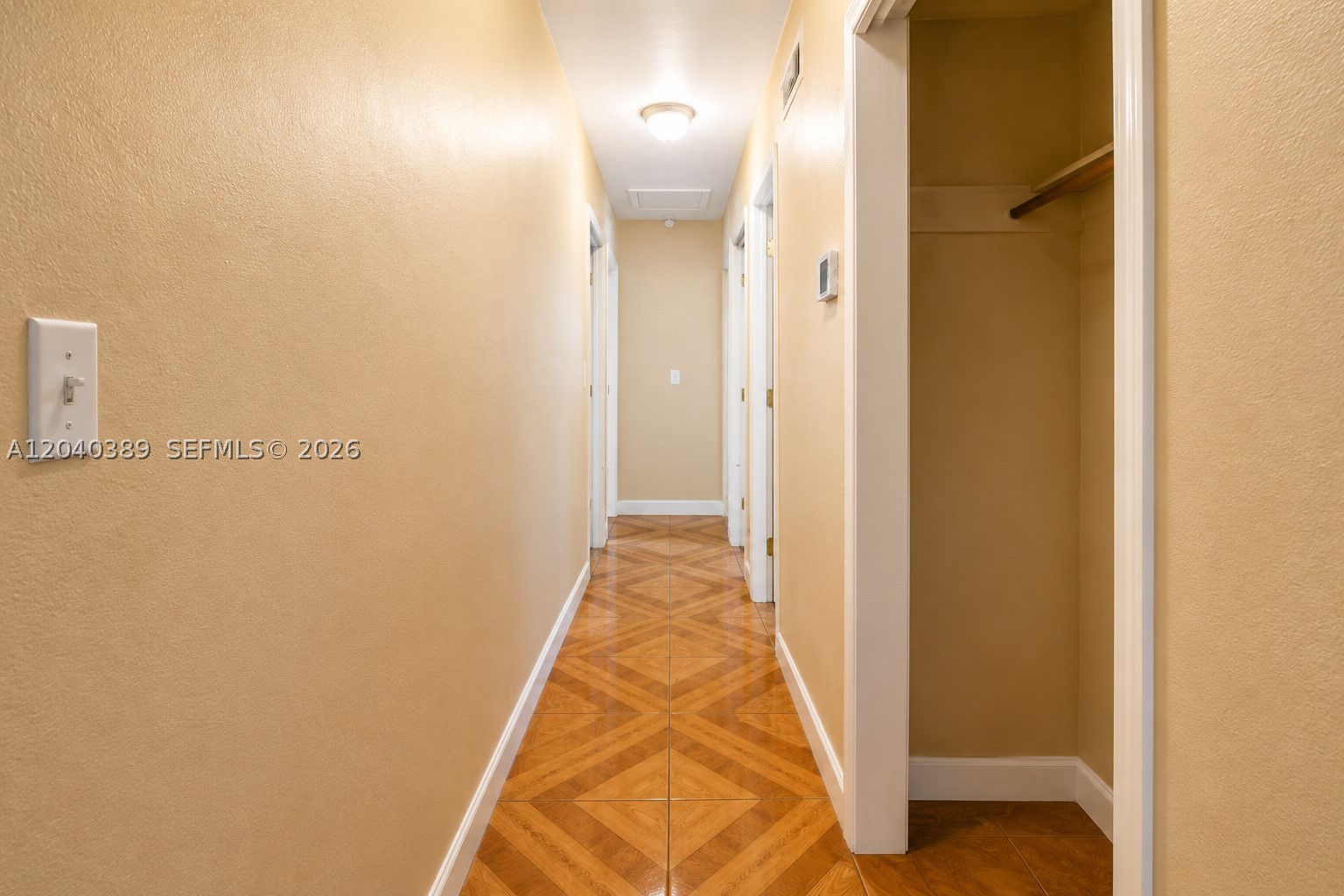 MYRTLE GROVE - Residential