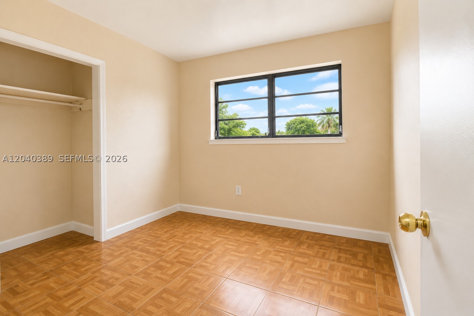 MYRTLE GROVE - Residential