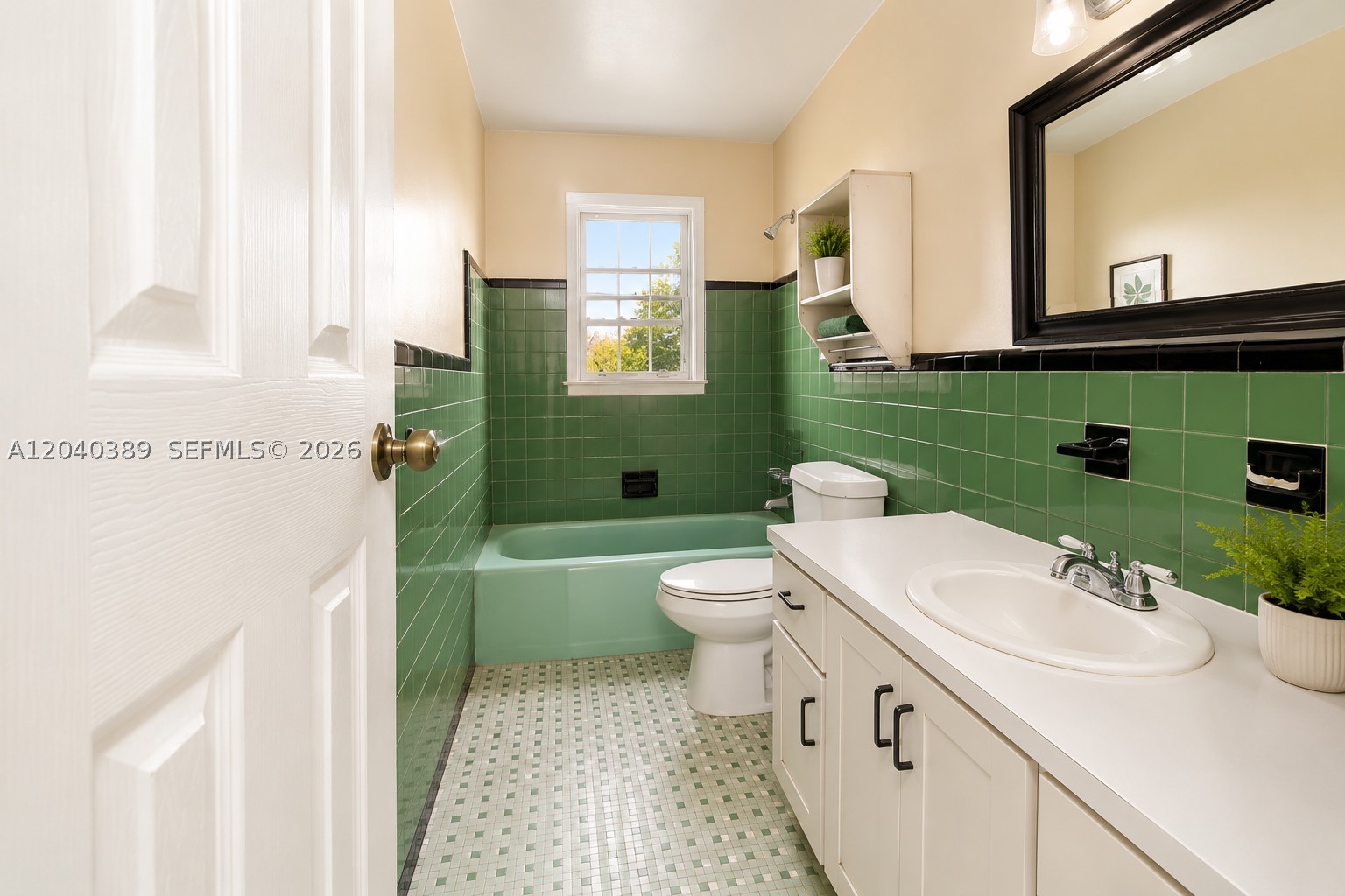 MYRTLE GROVE - Residential