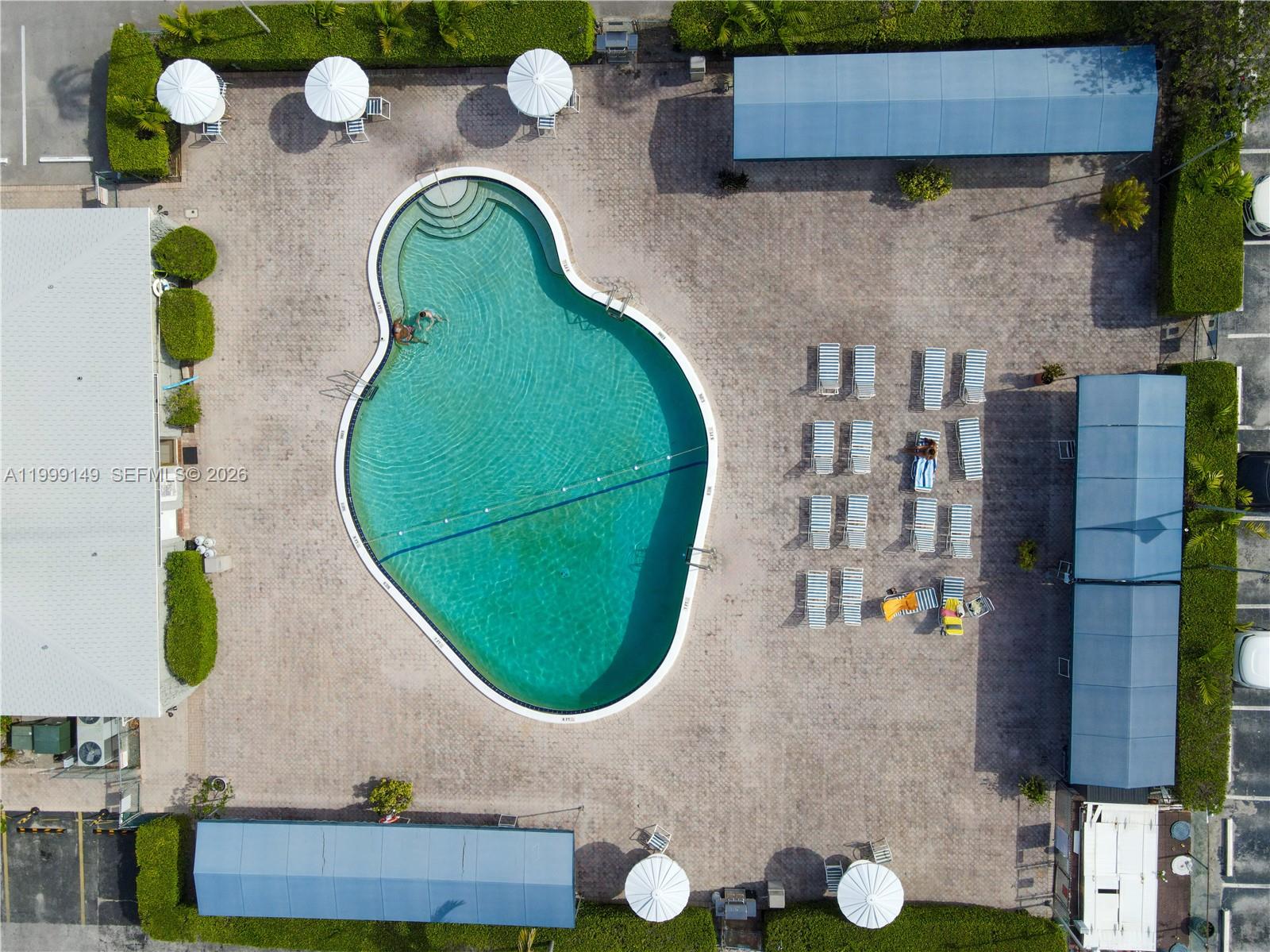 THIRD GULFSTREAM GARDEN - Residential