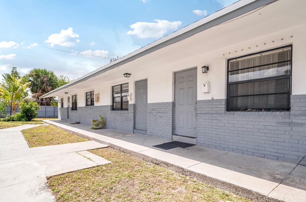 Awesome investment opportunity! This well-maintained triplex features three units: a 1-bed/1-bath, a 2-bed/1-bath, and a 2-bed/1.5-bath. The property generates a strong monthly rental income of $5,950, making it ideal for investors seeking consistent cash flow. Conveniently located near I-95 with easy access to shopping and dining.

High-demand, income-producing property—don’t miss out!
All units are tenant-occupied. Listing agent must attend all showings. Please make every effort to schedule showings on weekends or on weekdays after 5:00 PM.