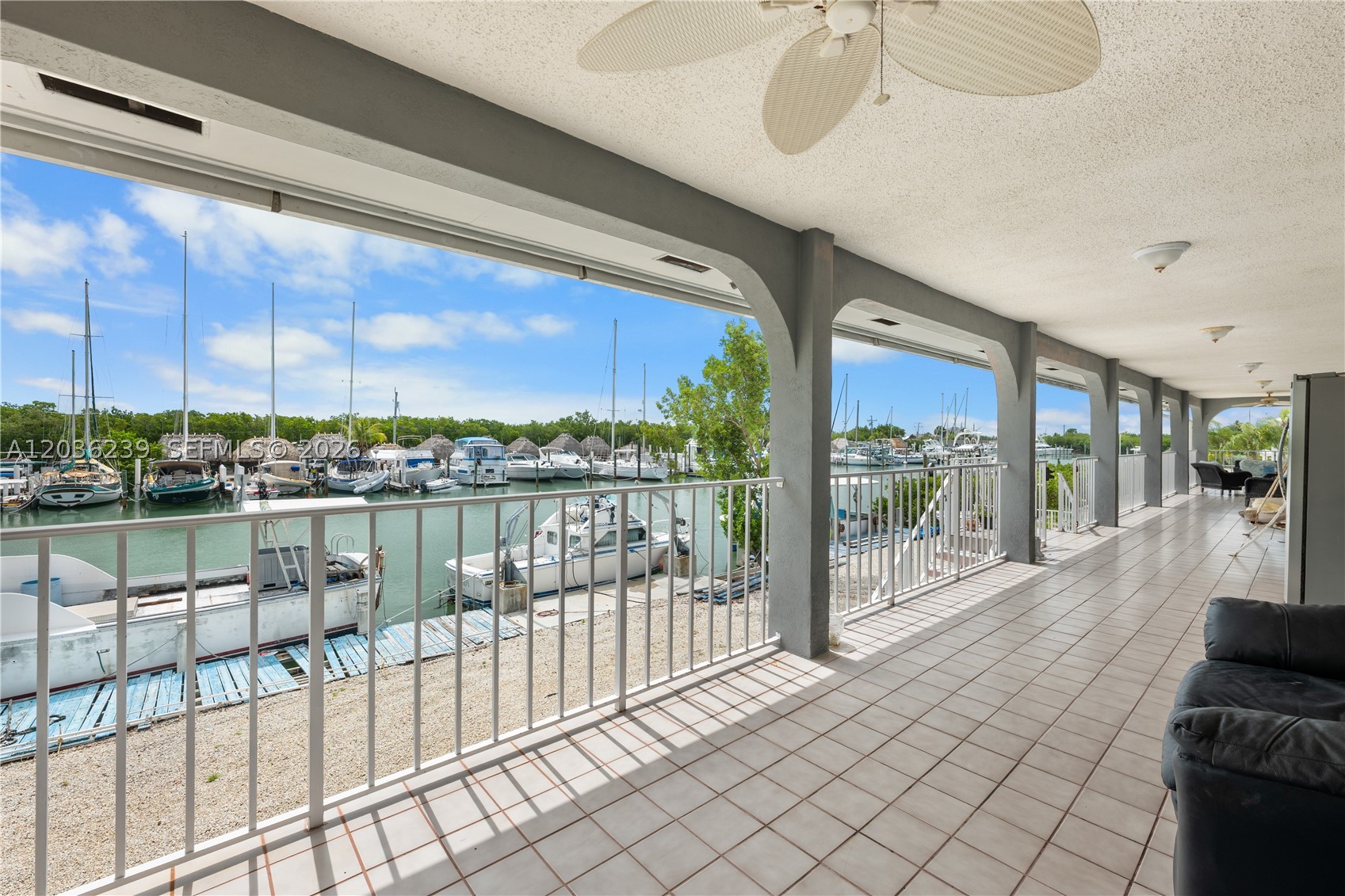 COCO PLUM BEACH - Residential