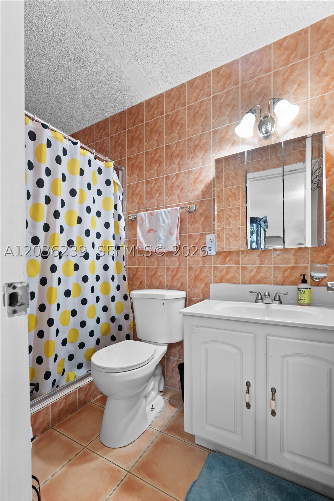 COCO PLUM BEACH - Residential