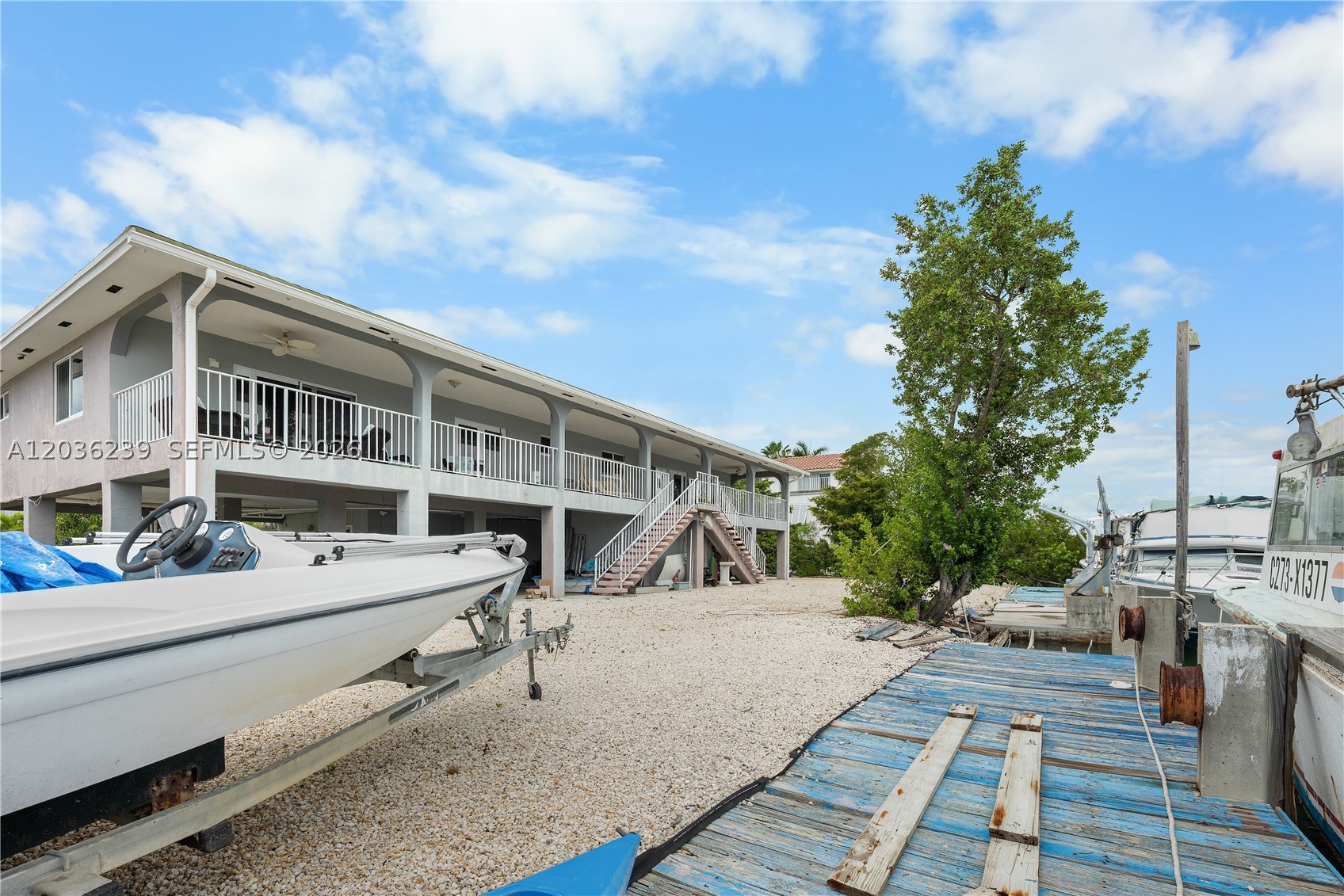 COCO PLUM BEACH - Residential