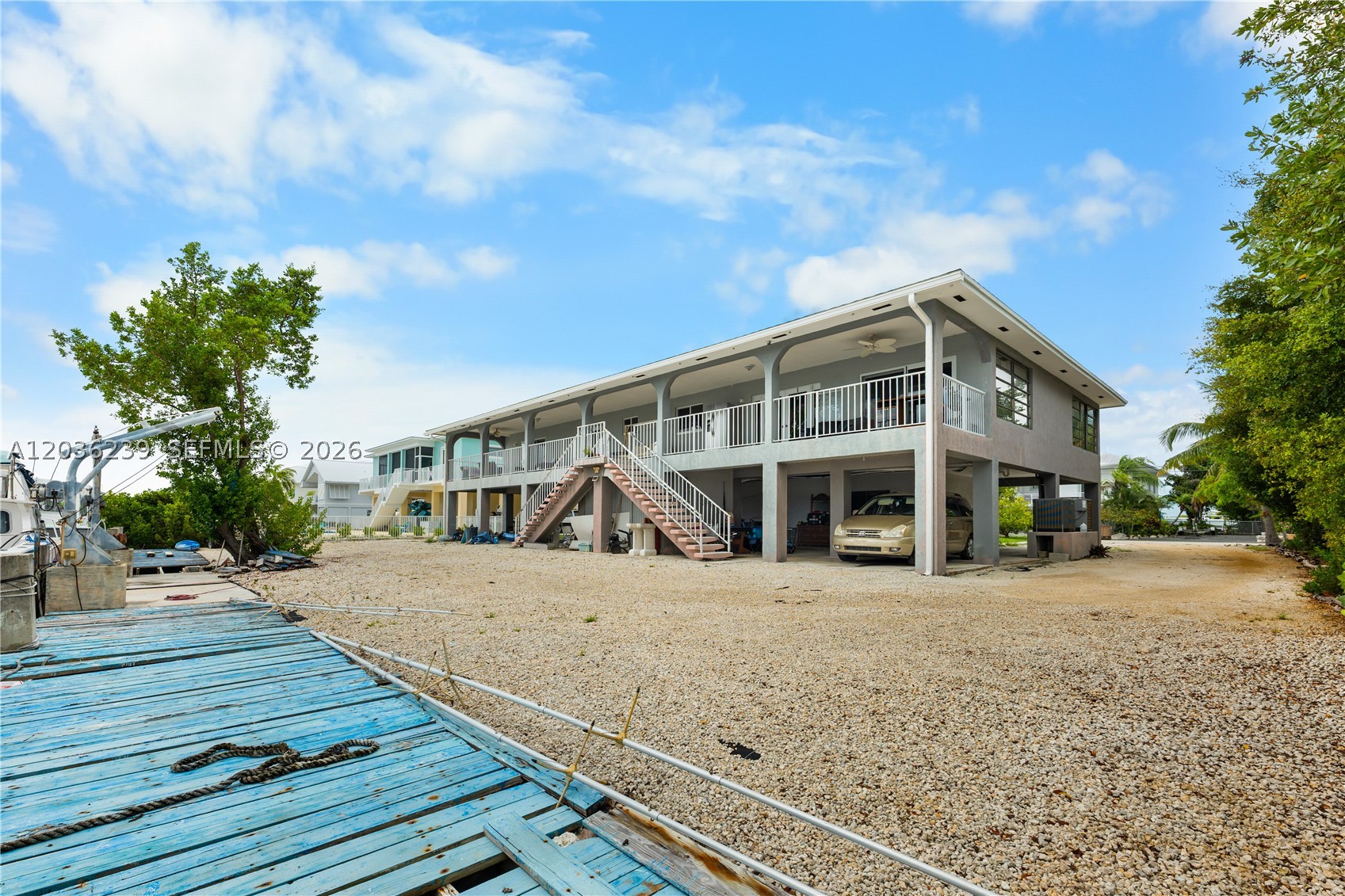 COCO PLUM BEACH - Residential