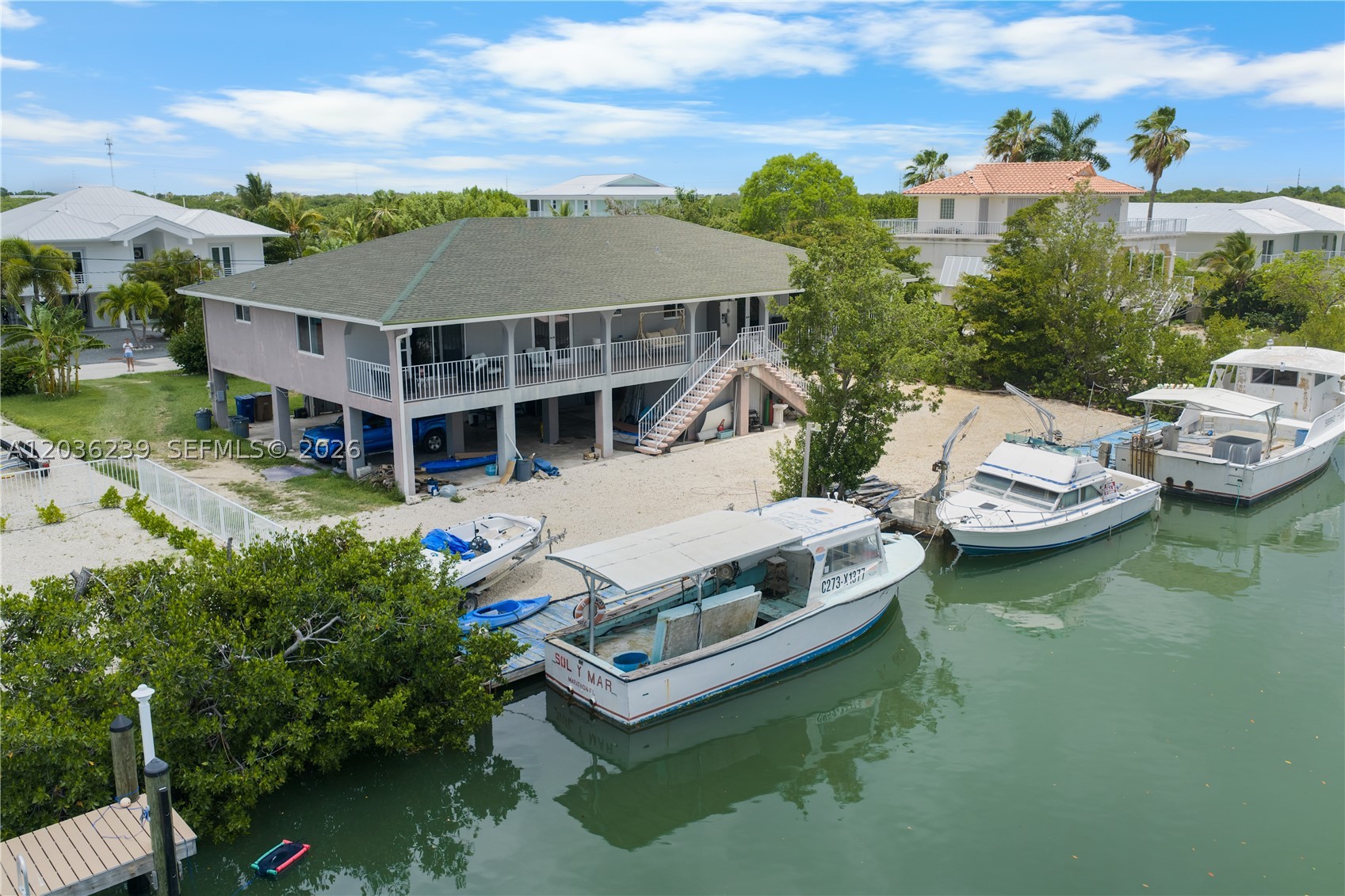 COCO PLUM BEACH - Residential