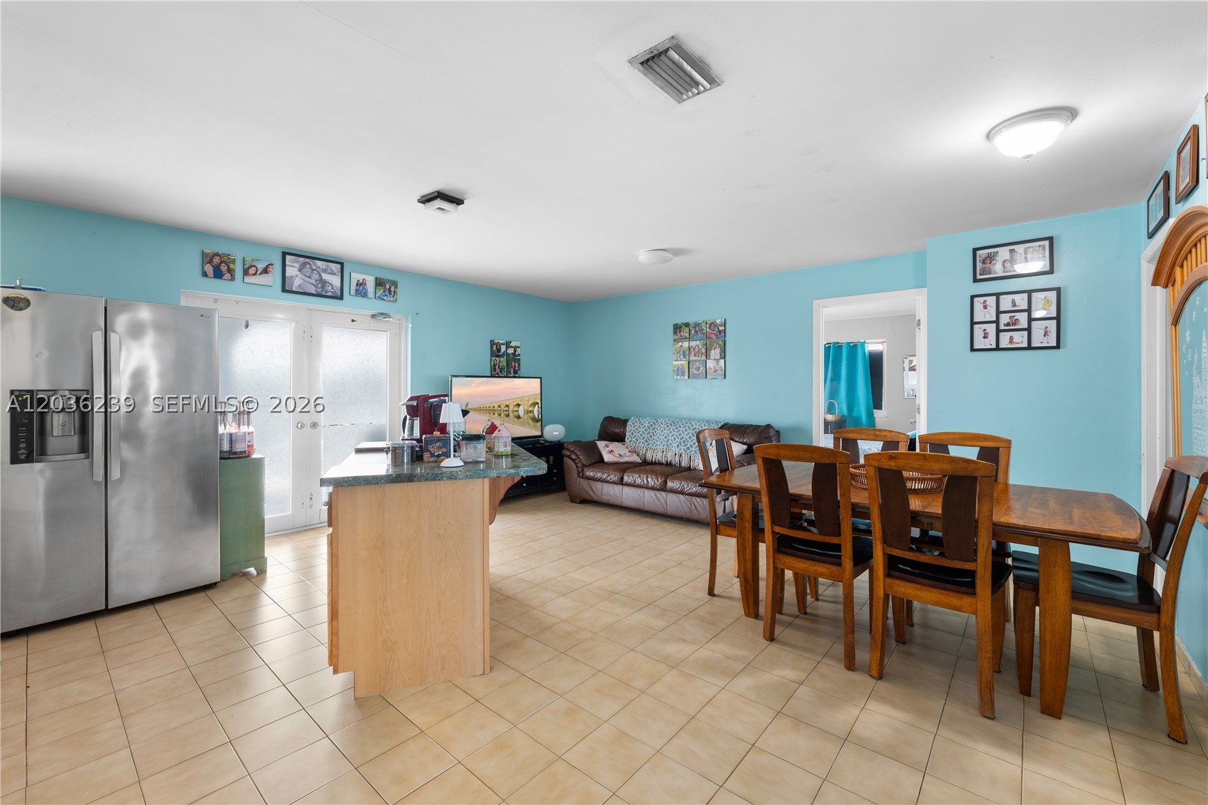 COCO PLUM BEACH - Residential