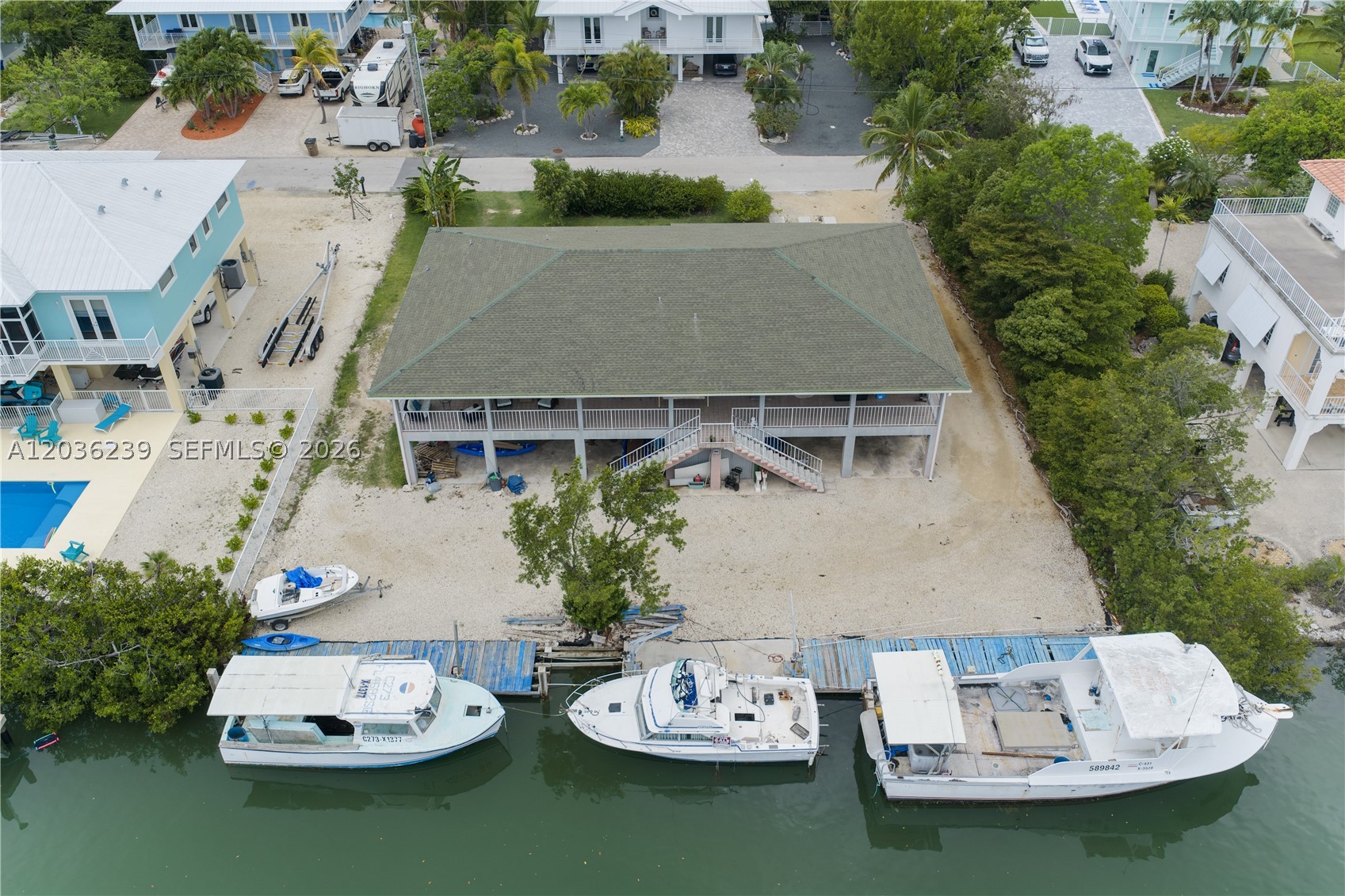 COCO PLUM BEACH - Residential