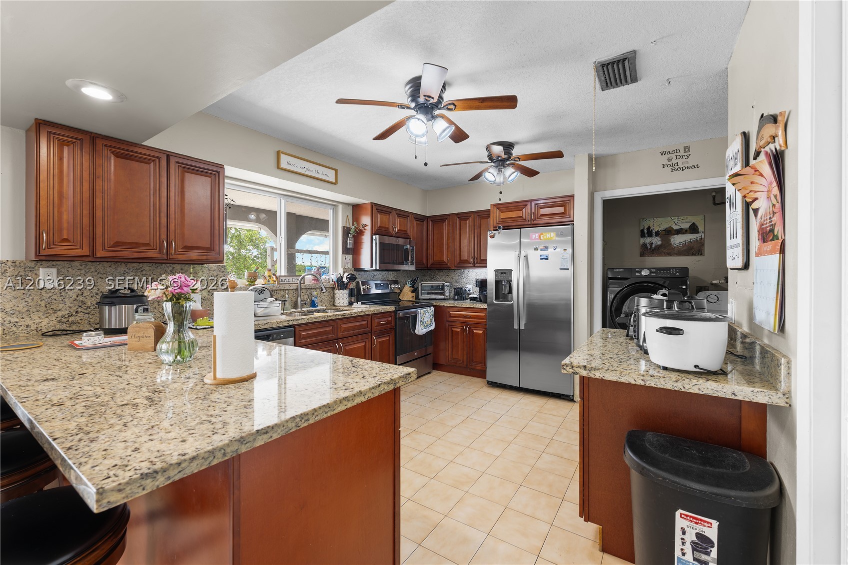 COCO PLUM BEACH - Residential