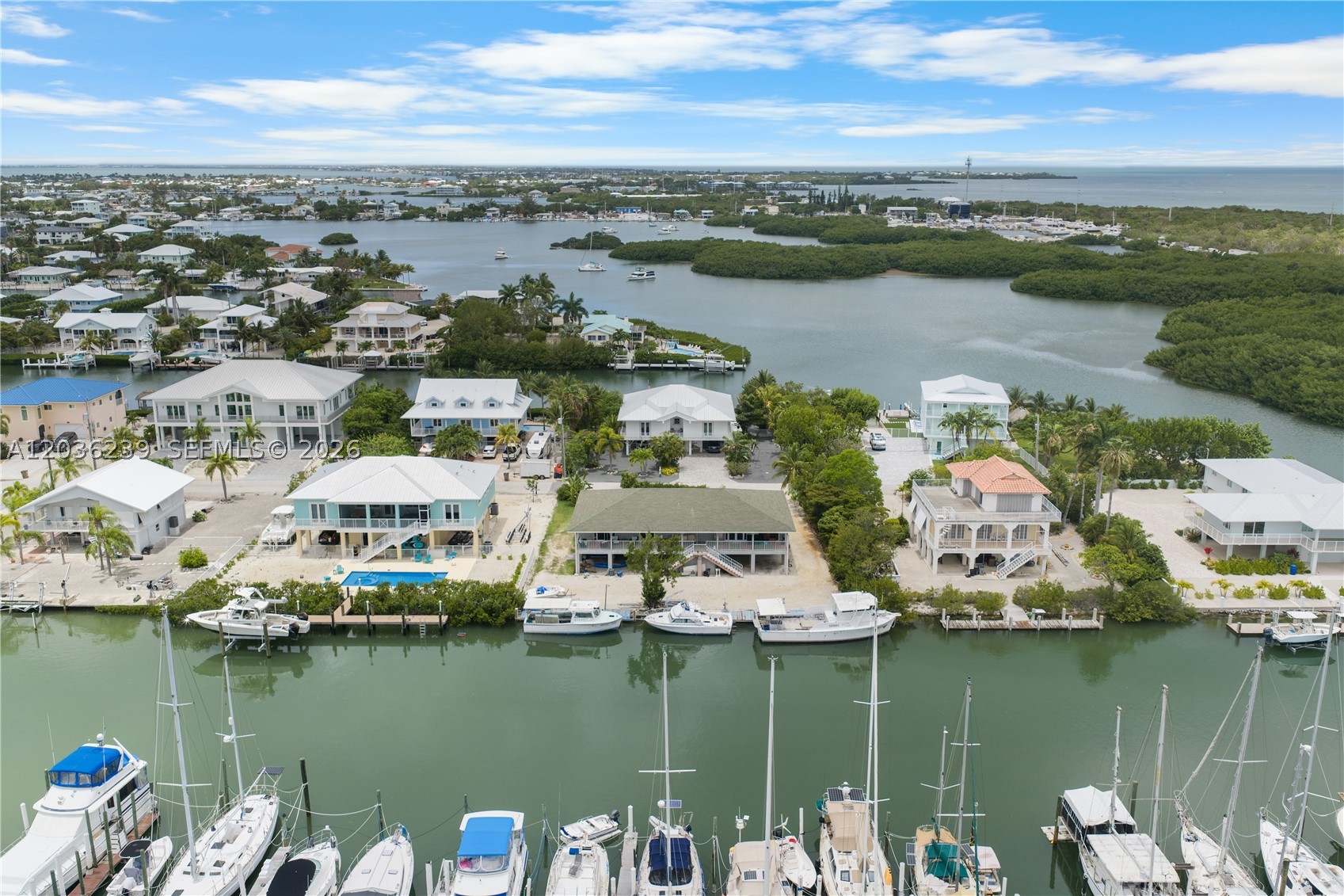 COCO PLUM BEACH - Residential