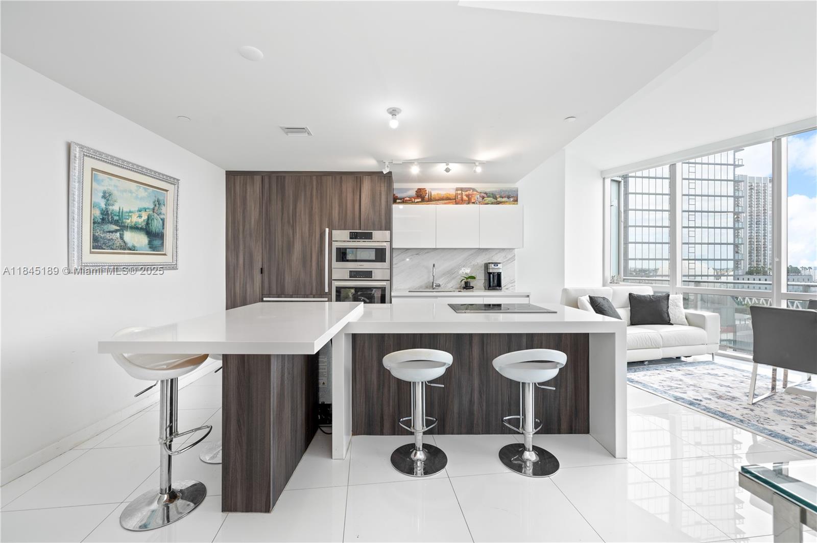 PARAMOUNT MIAMI WORLDCENT - Residential