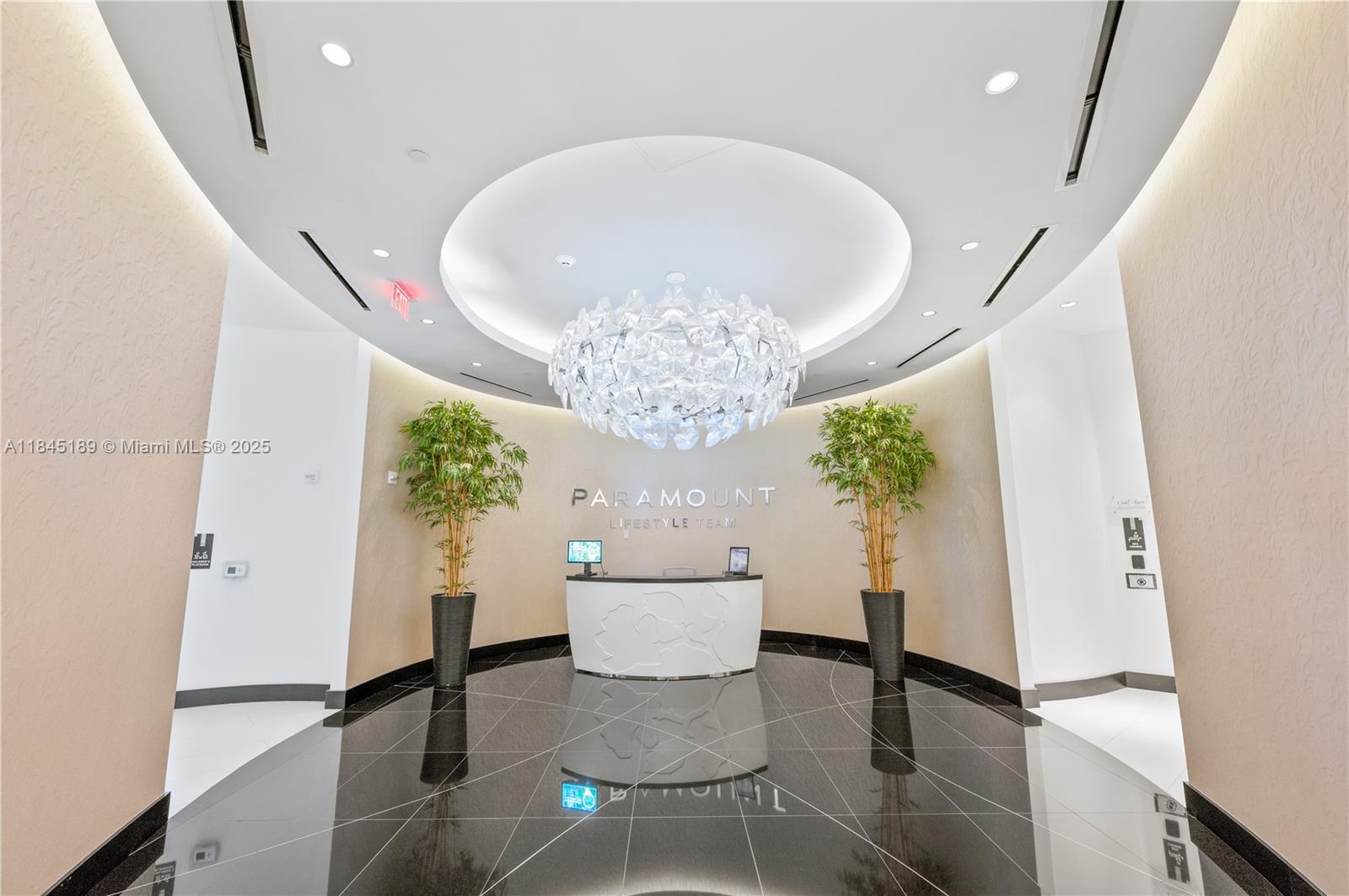 PARAMOUNT MIAMI WORLDCENT - Residential