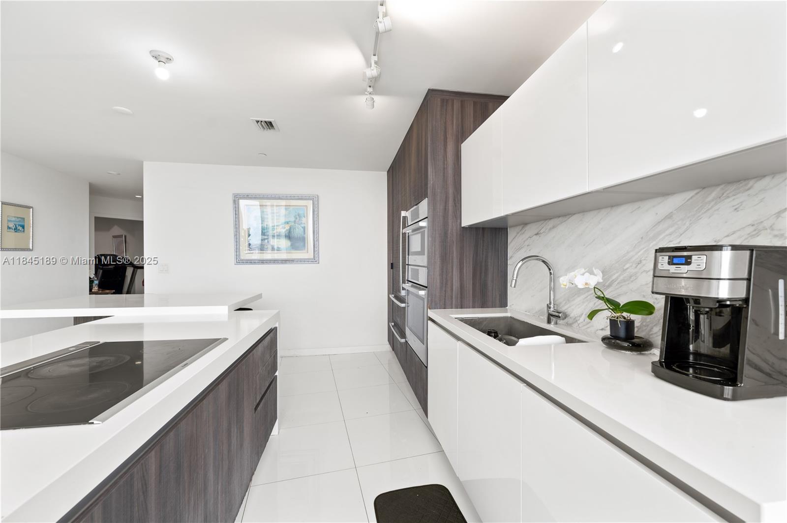 PARAMOUNT MIAMI WORLDCENT - Residential