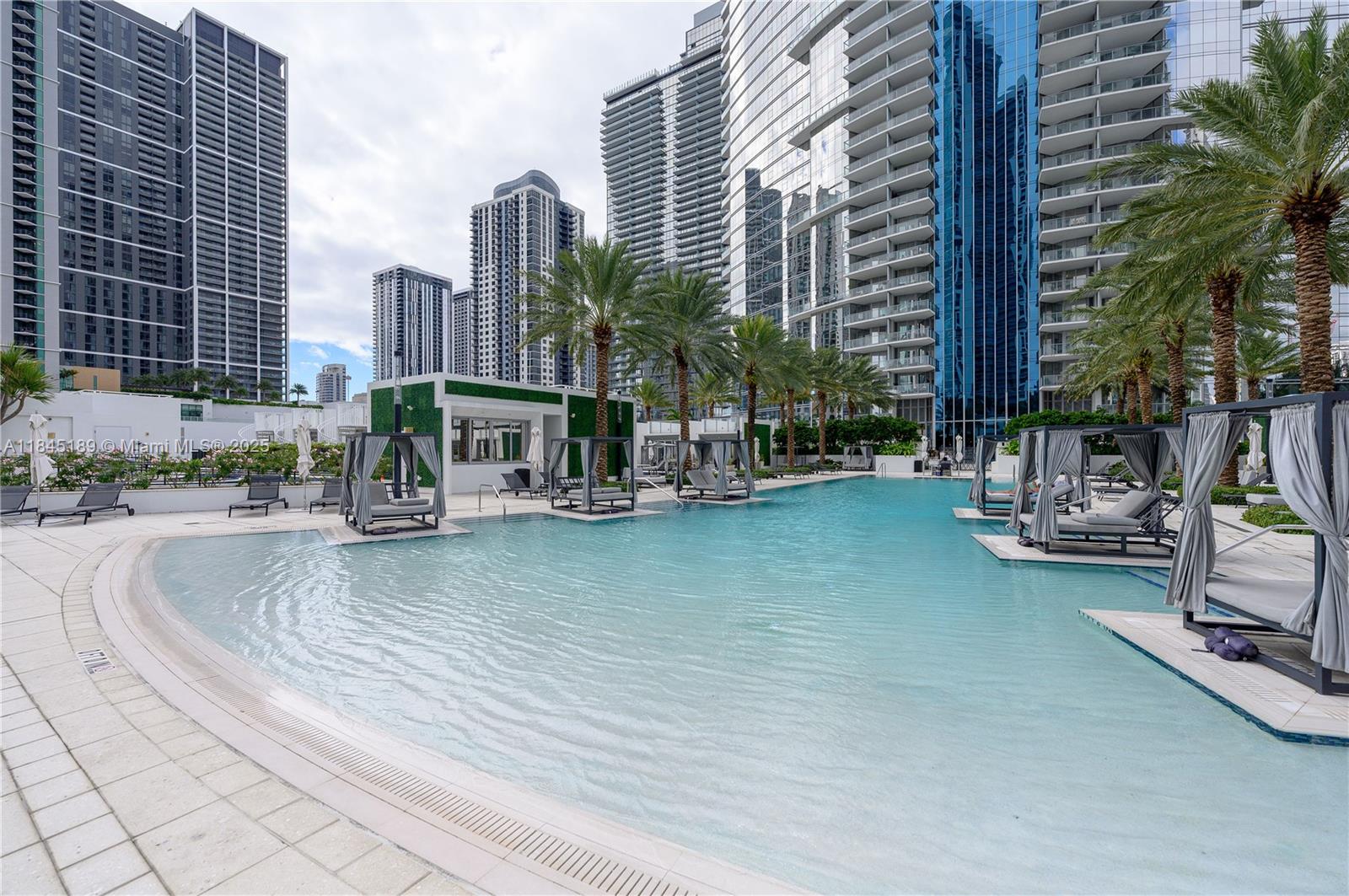 PARAMOUNT MIAMI WORLDCENT - Residential