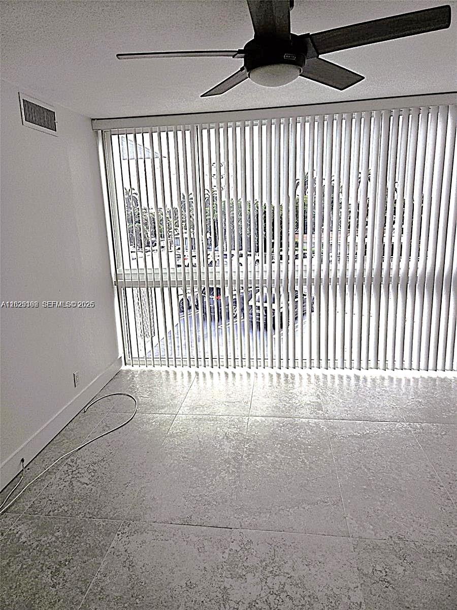 EMBASSY TOWER II INC COND - Residential Lease