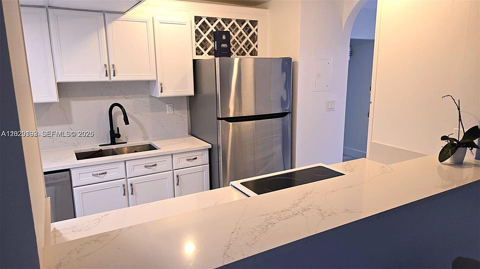 EMBASSY TOWER II INC COND - Residential Lease