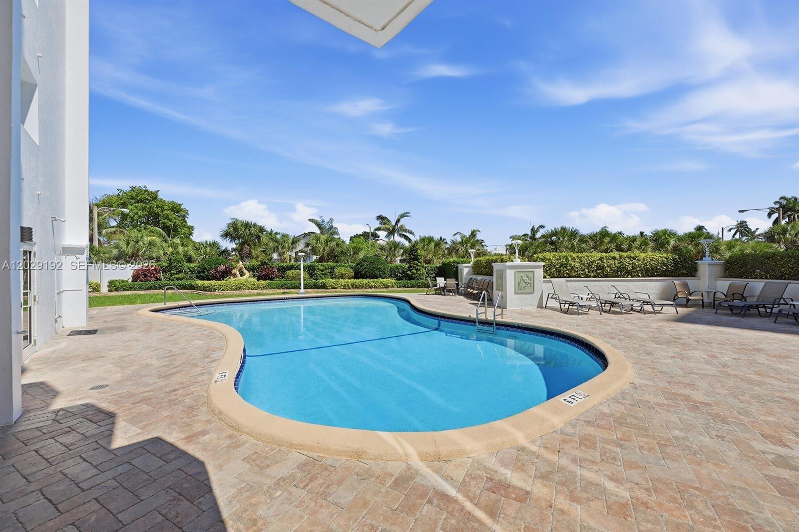 EMBASSY TOWER II INC COND - Residential Lease