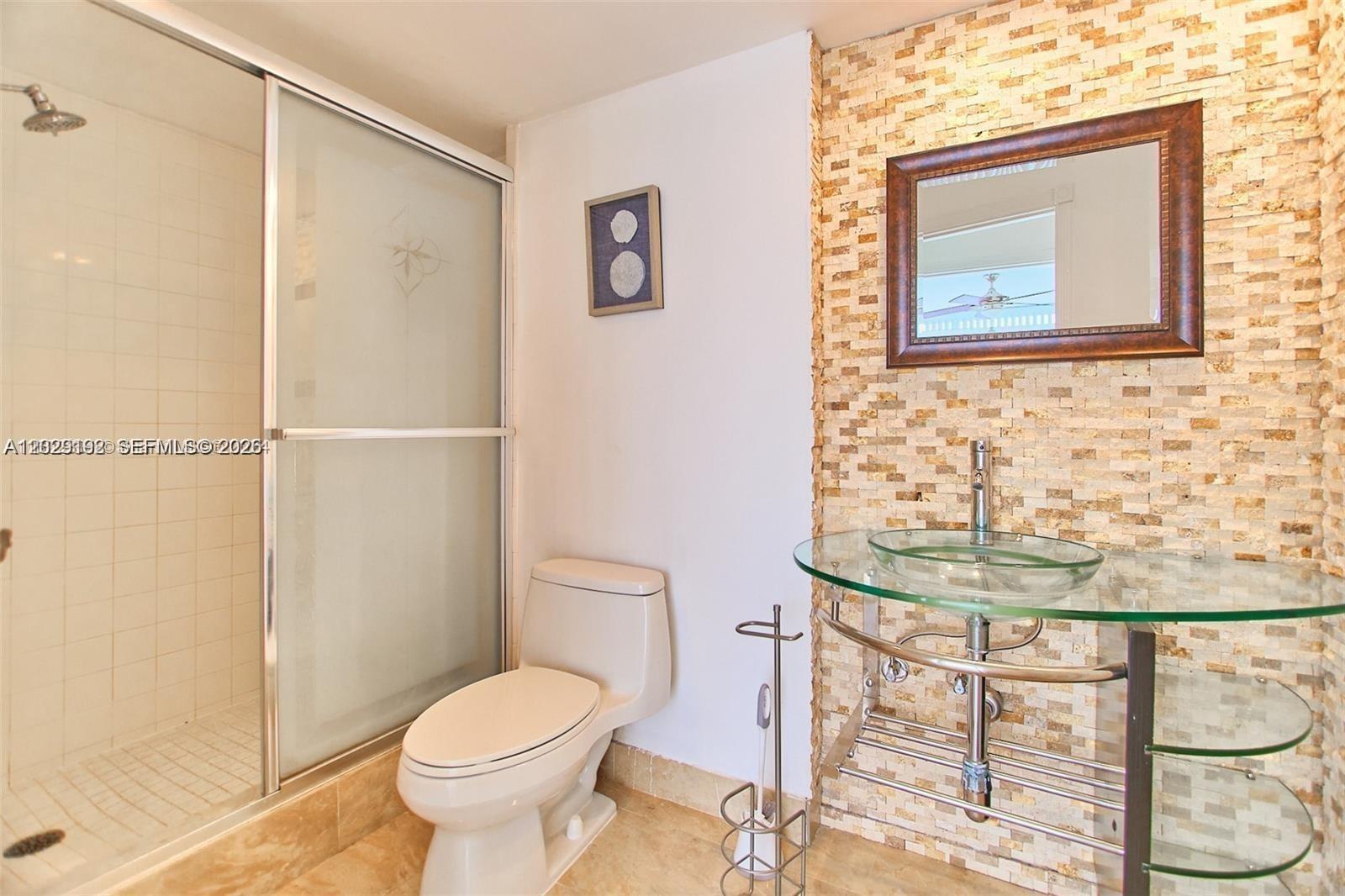 EMBASSY TOWER II INC COND - Residential Lease
