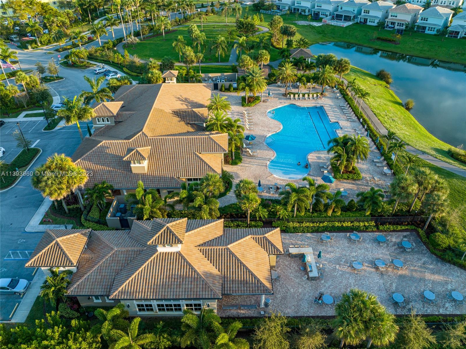 HILLCREST COUNTRY CLUB NO - Residential
