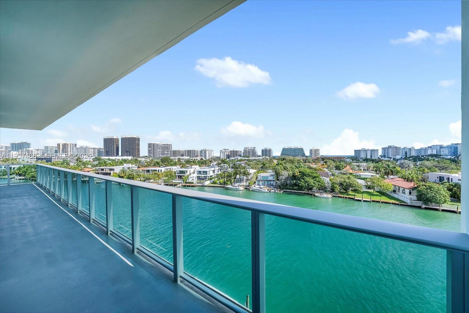 BAY HARBOR ISLAND - Residential