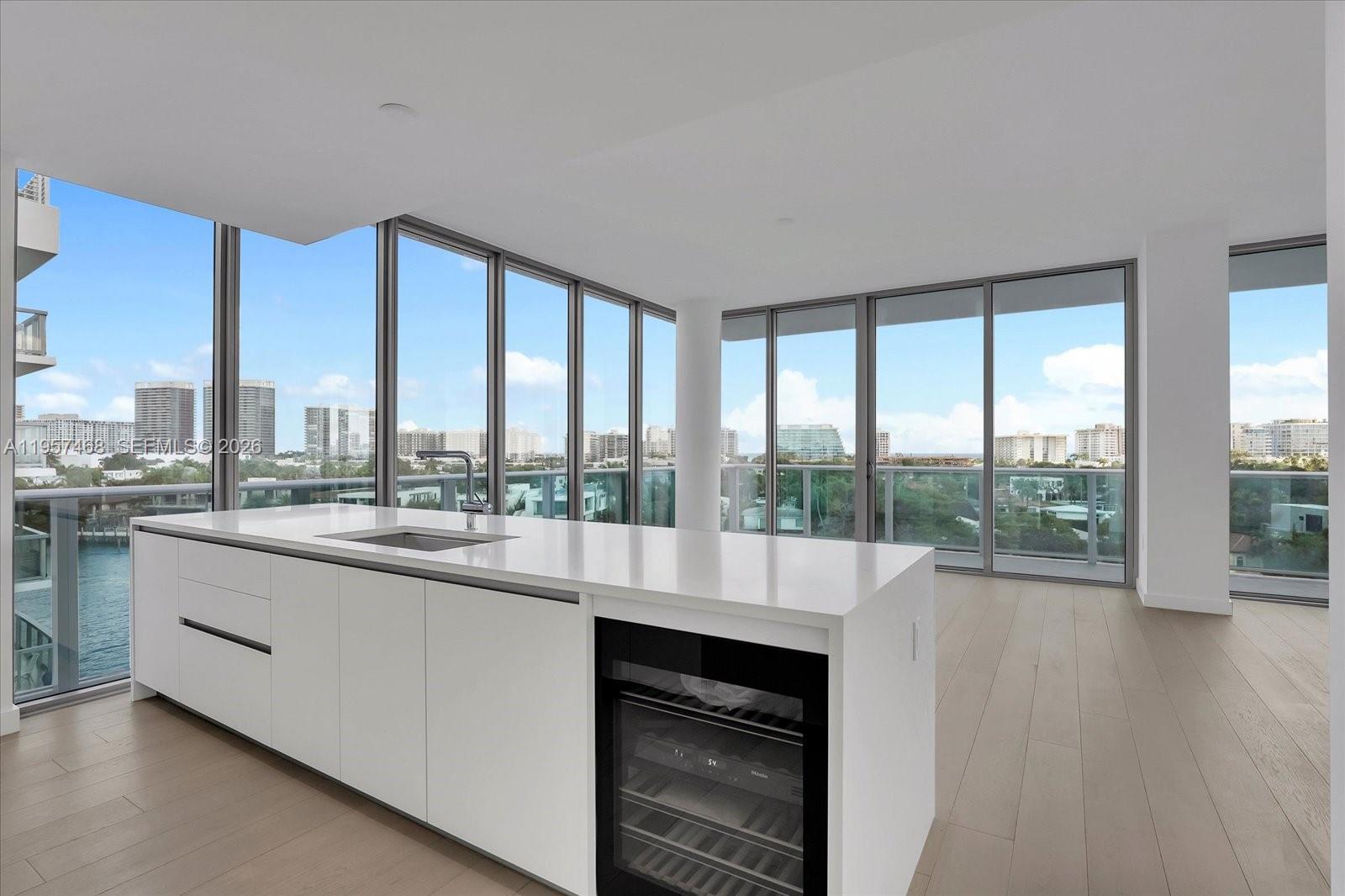BAY HARBOR ISLAND - Residential