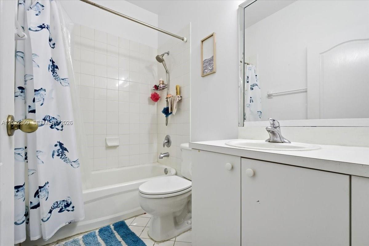 AB AT TAMIAMI TRAIL PHASE - Residential