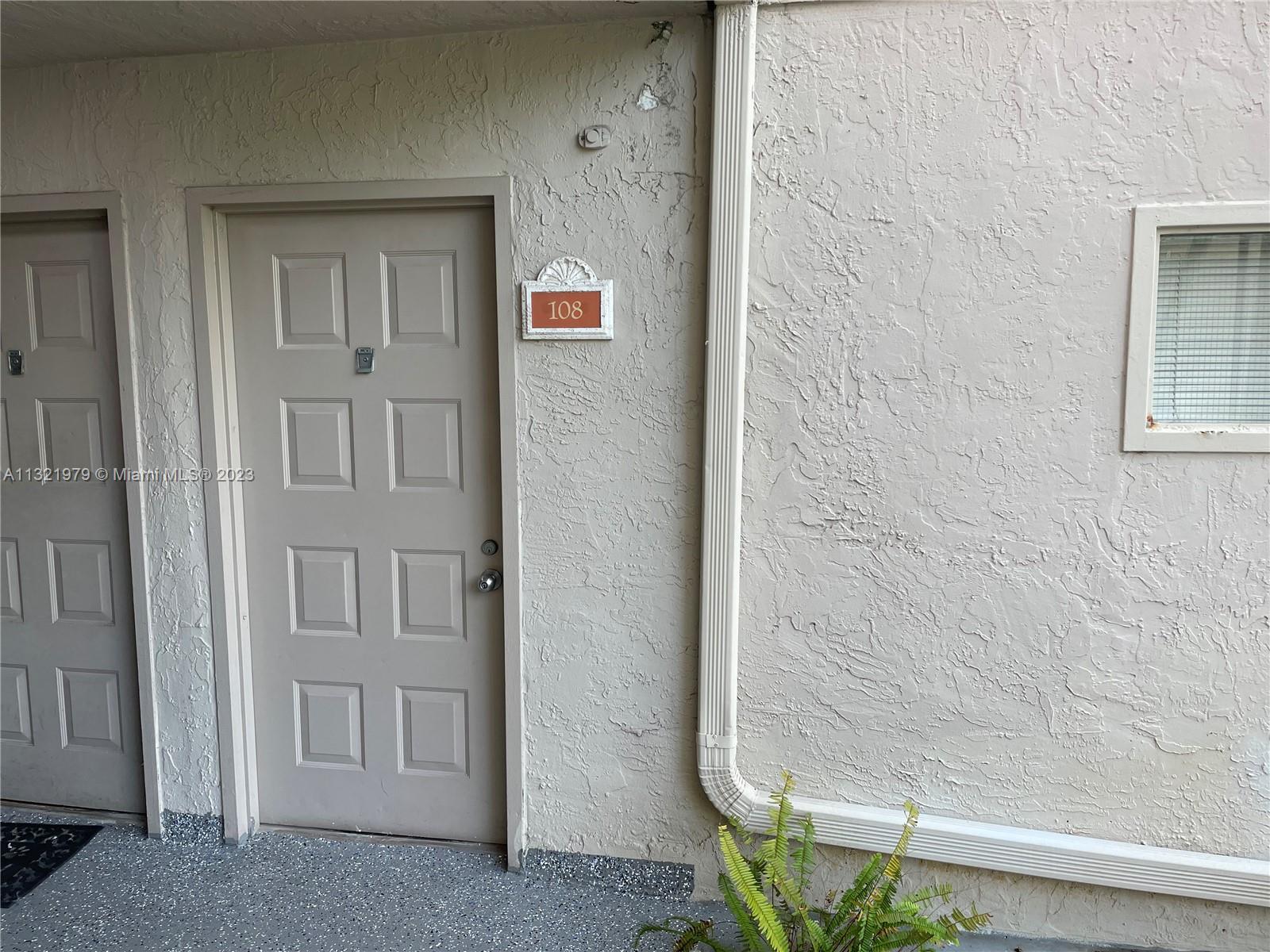 LAS VISTAS AT DORAL CONDO - Residential