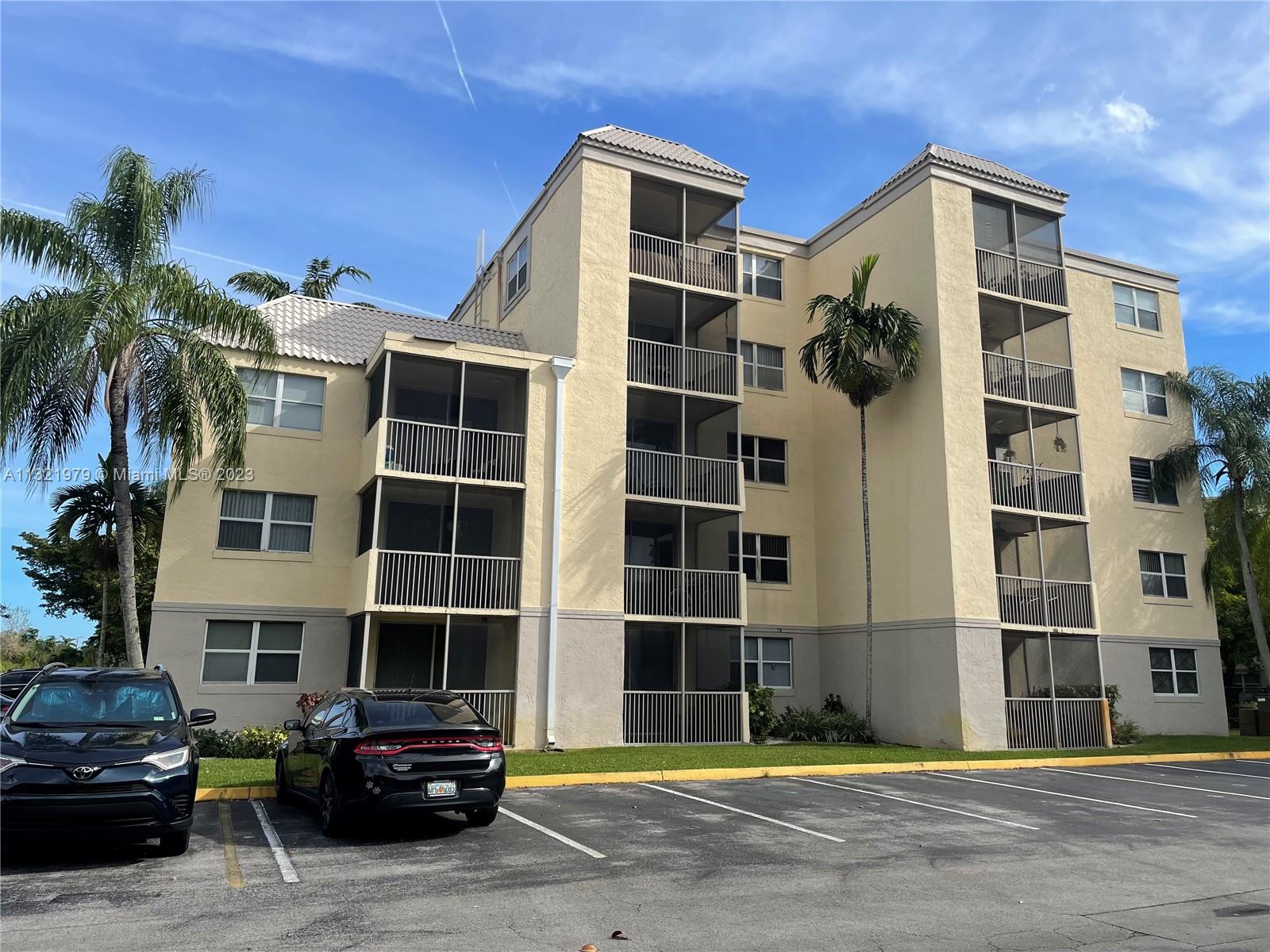 Great location, right next to DownTown Doral and Doral Design District.  This unit  features a 1 bedroom / 1 bathroom functional layout. Las Vistas is one of the best established communities in Doral and have accomplished substantial improvement for a modern and beautiful condominium.

Unit has a brand new A/C and was recently painted.  

Tenant occupied on a month-to-month bases.