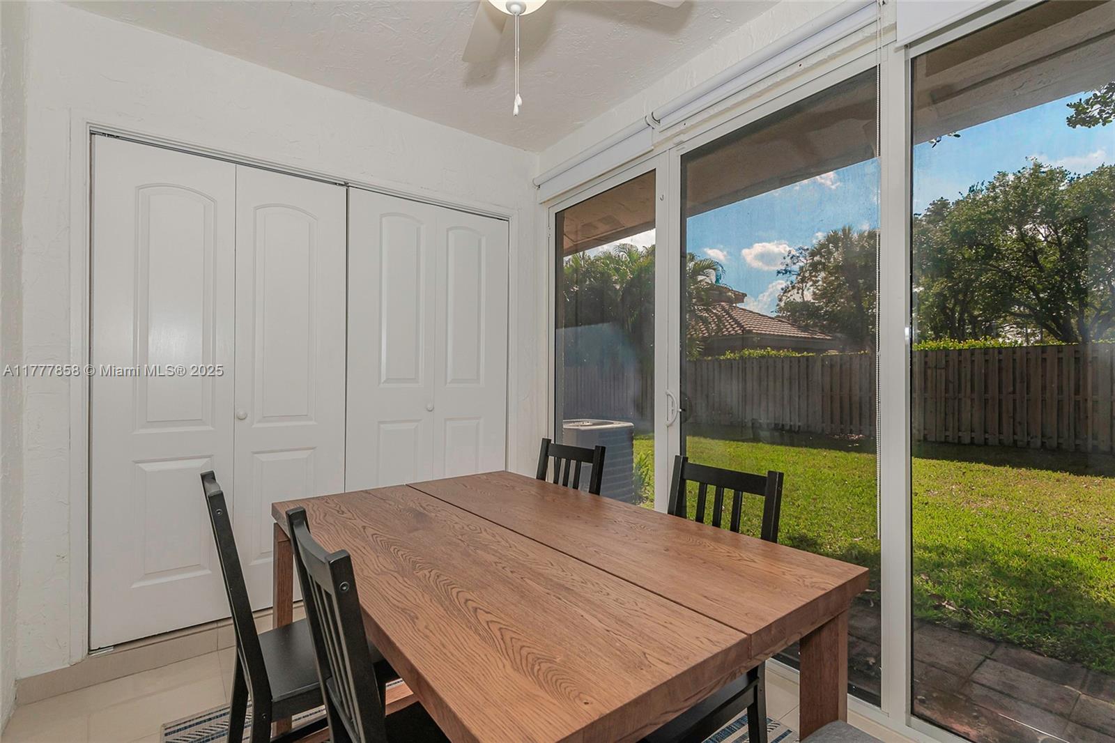 LAKEVIEW COURTS - Residential