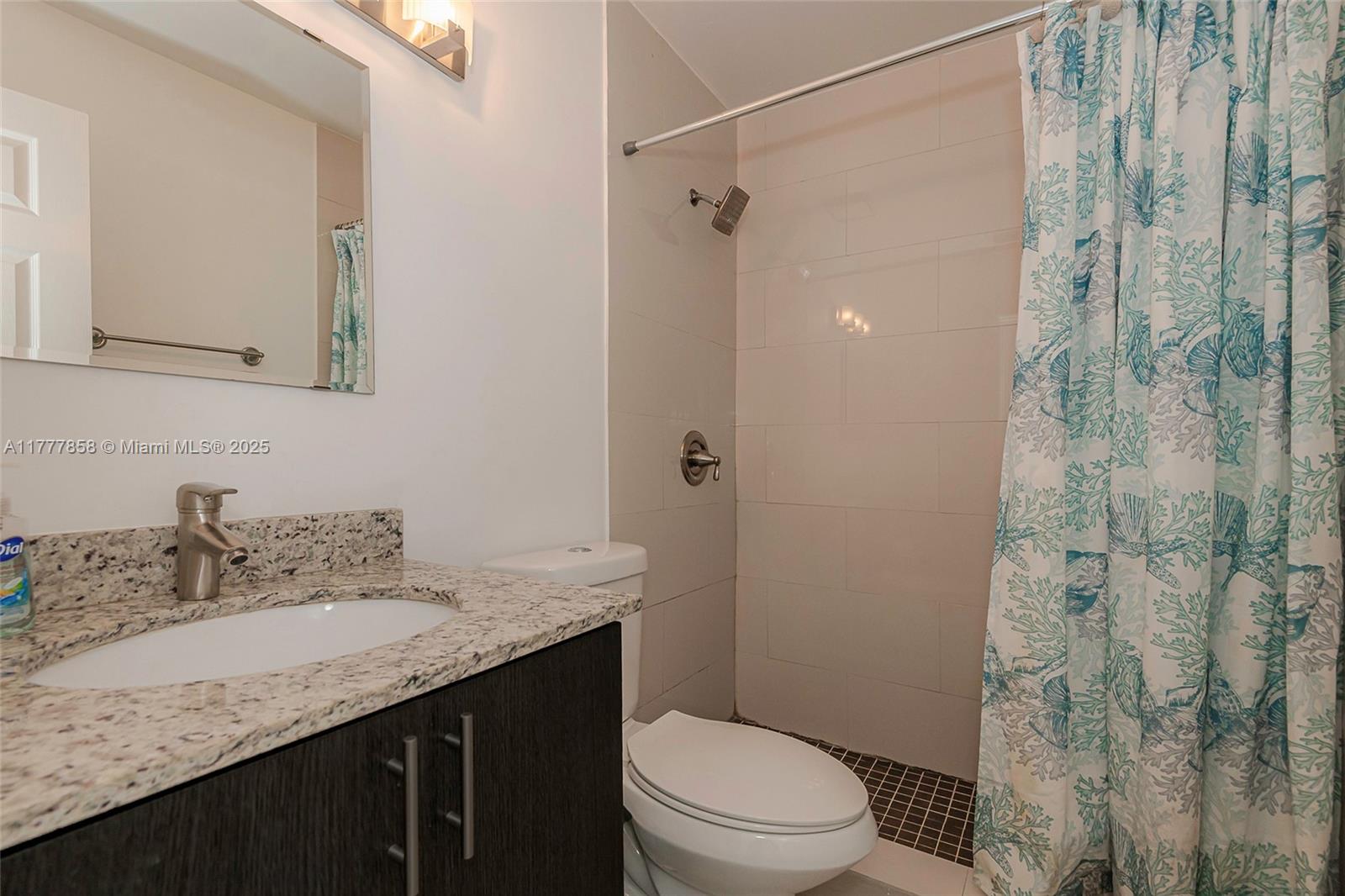 LAKEVIEW COURTS - Residential