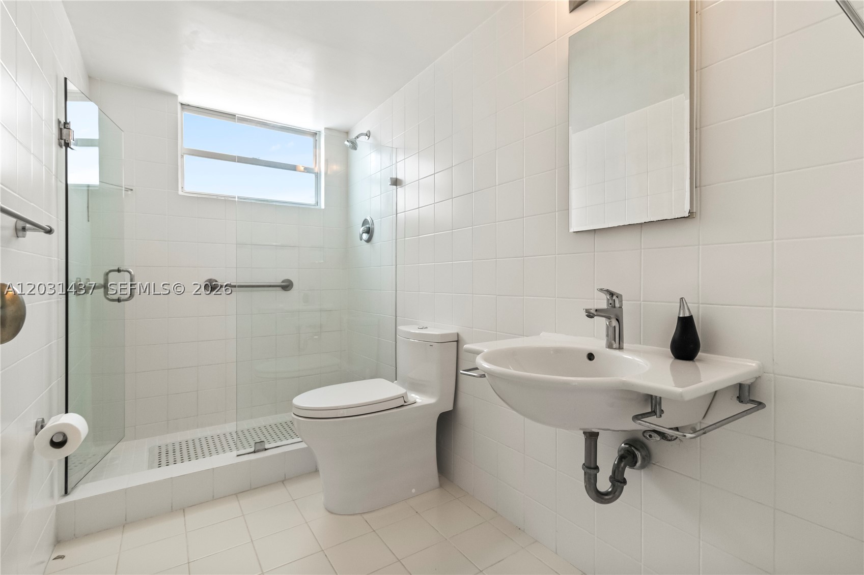 BAYSHORE PLACE CONDO - Residential