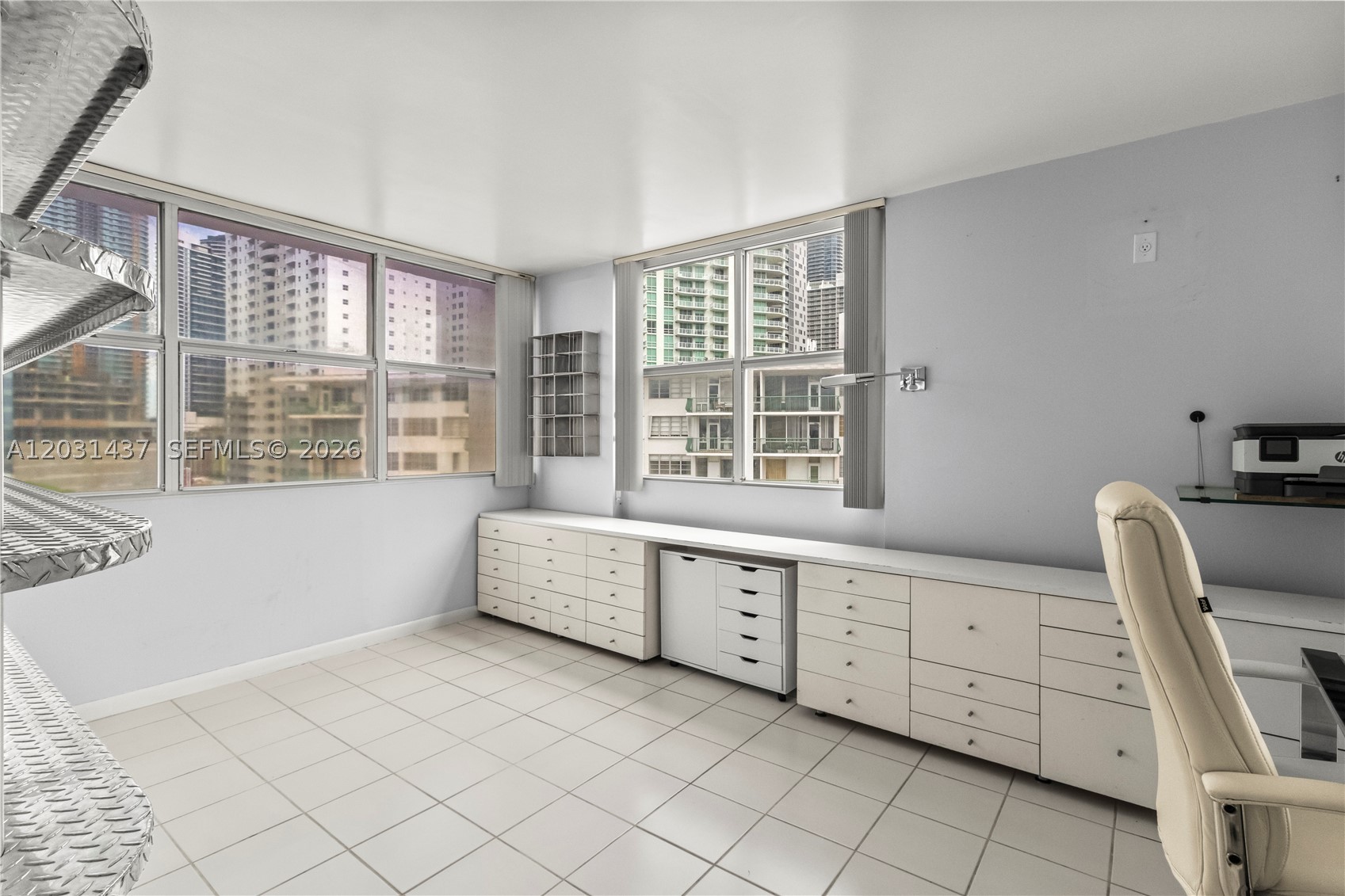 BAYSHORE PLACE CONDO - Residential