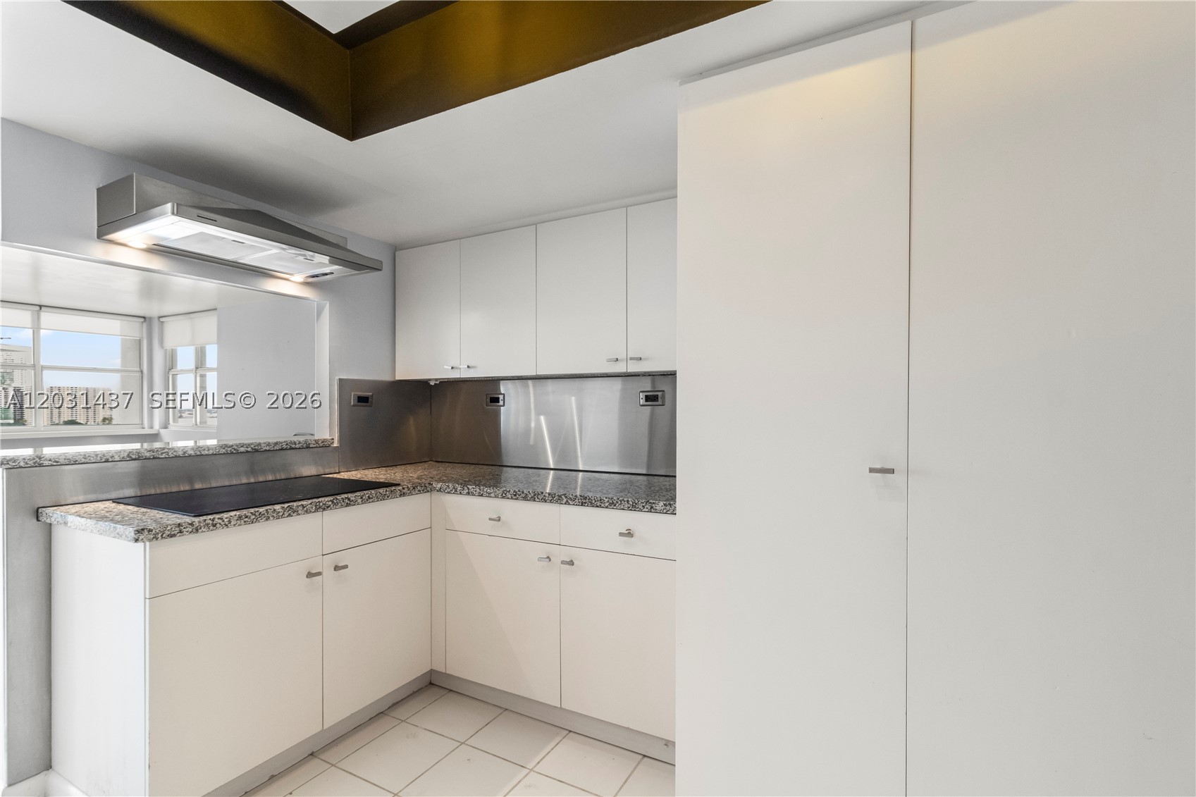 BAYSHORE PLACE CONDO - Residential