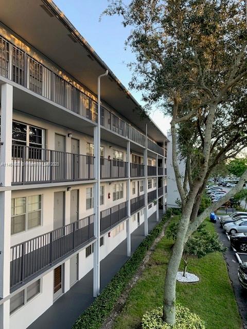 NEW HAMPTON AT CENTURY VI - Residential Lease