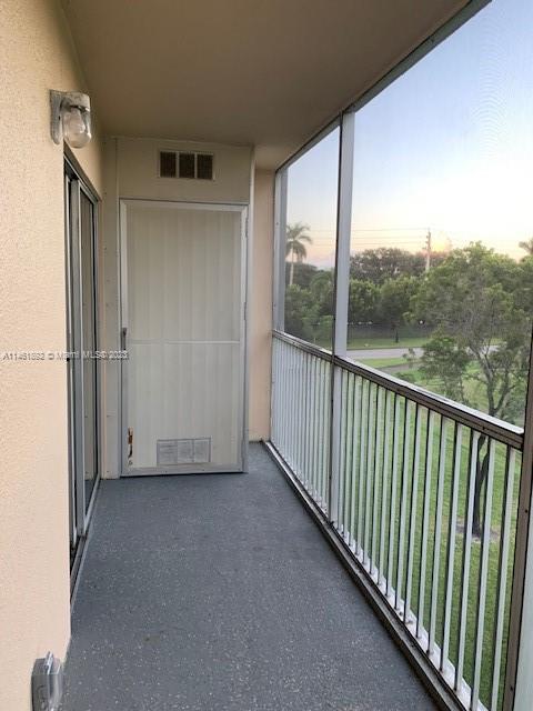 NEW HAMPTON AT CENTURY VI - Residential Lease
