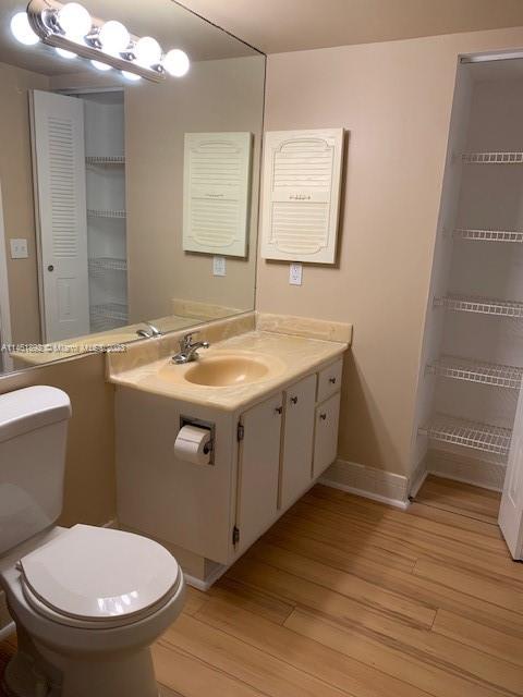 NEW HAMPTON AT CENTURY VI - Residential Lease