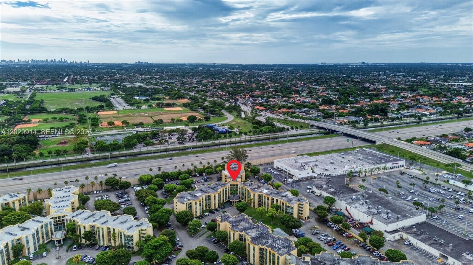 INTERNATIONAL PARK I COND - Residential