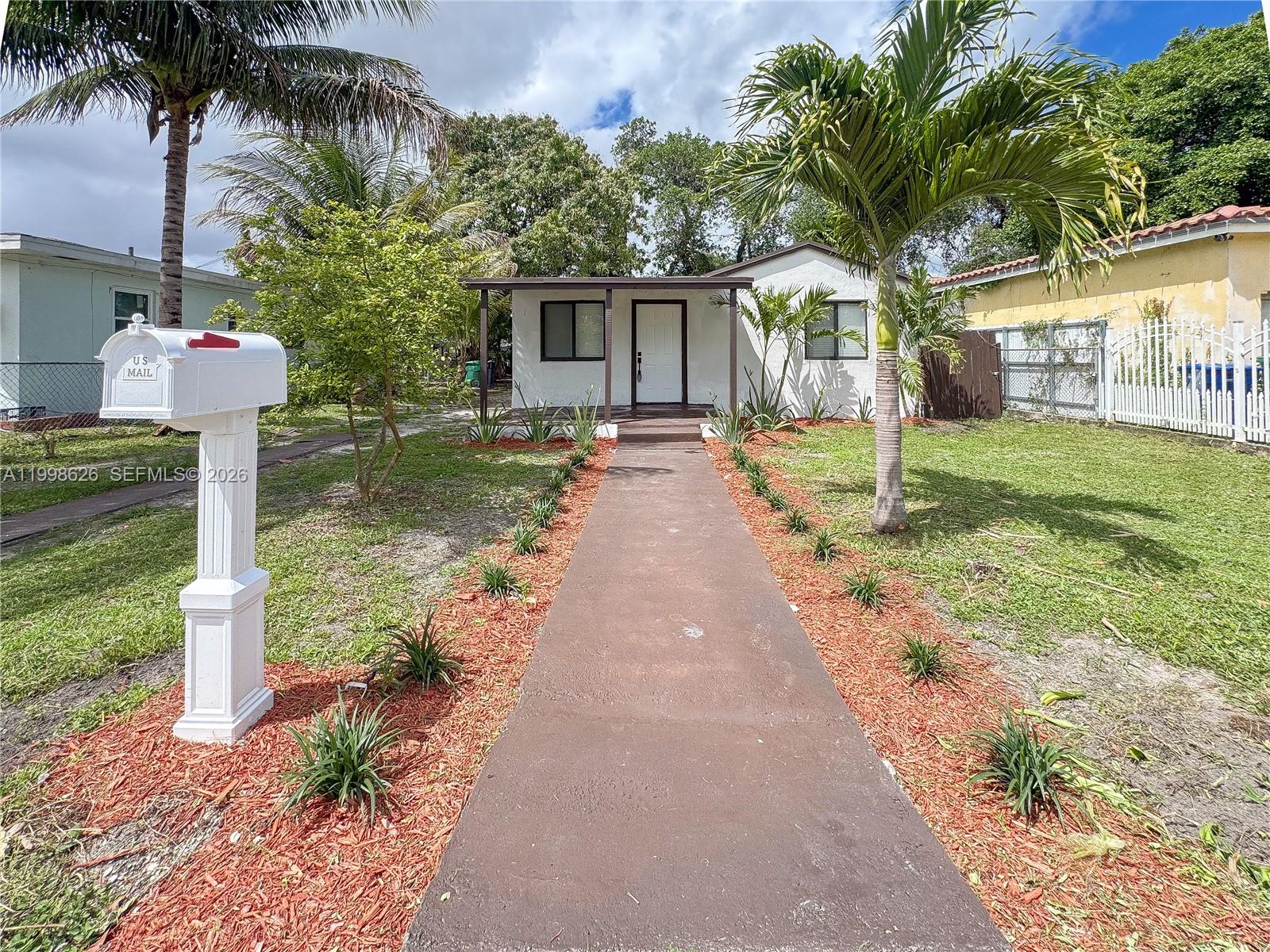 HOME OWNERS PARADISE - Residential