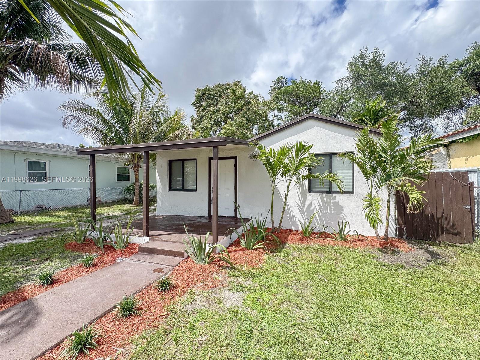 HOME OWNERS PARADISE - Residential
