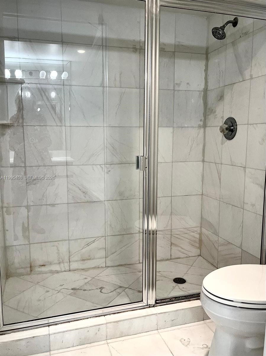 MYSTIC POINTE TOWER 500 C - Residential